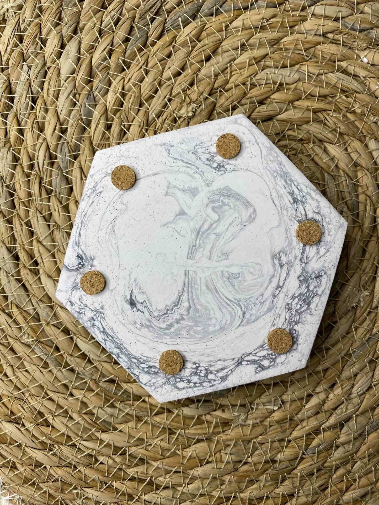 Šešiakampio formos padėkliukas (pilkas)