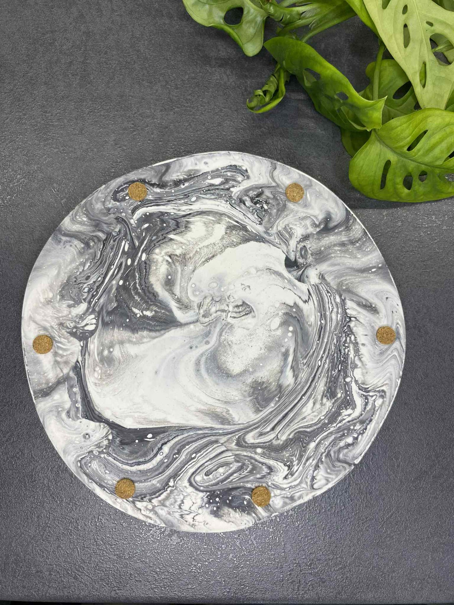 Padėkliukas apvalus debesėlis (juodas)