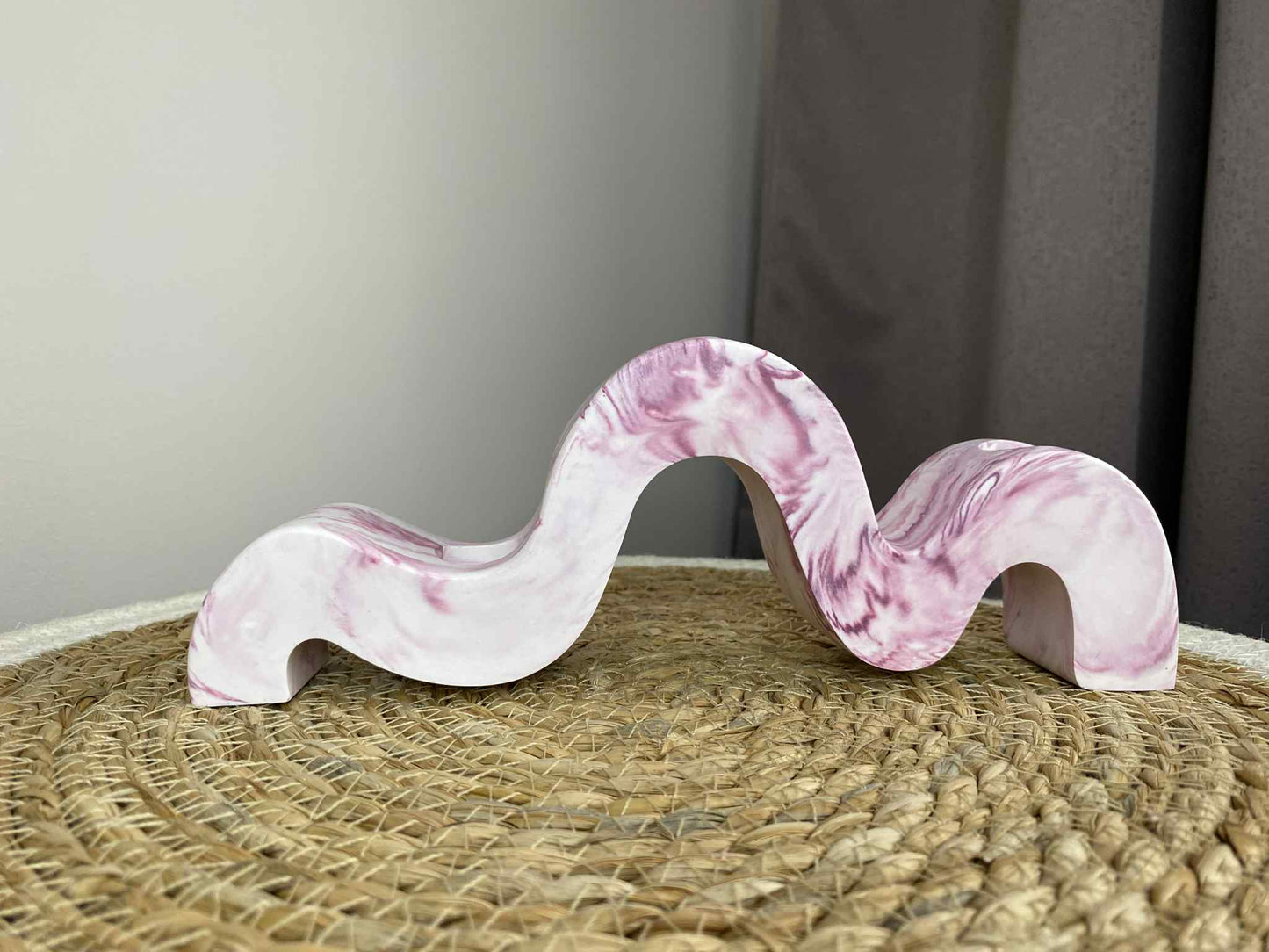 Lenkta žvakidė (rausva)