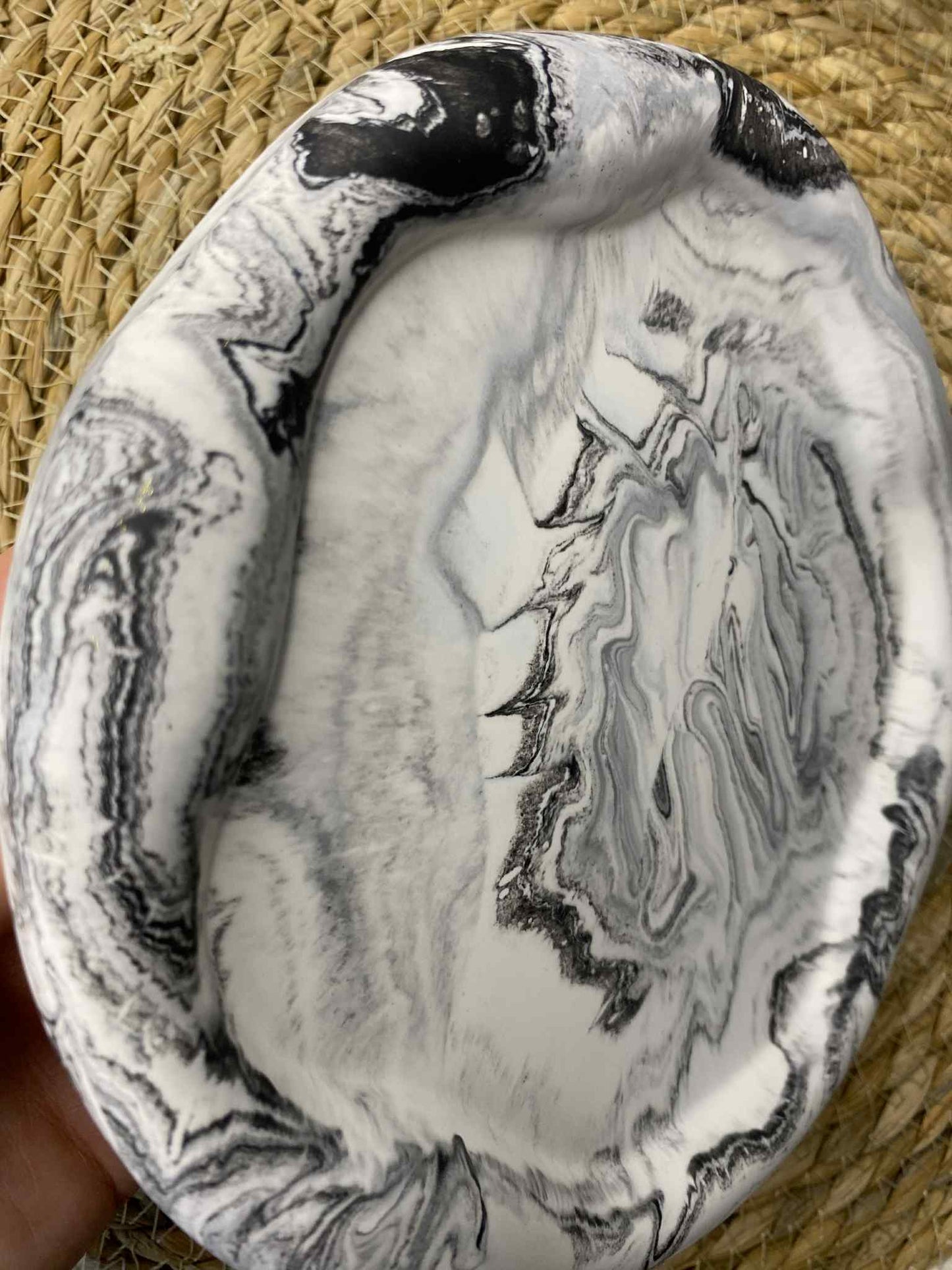 Padėkliukas apvalus debesėlis (juoda)