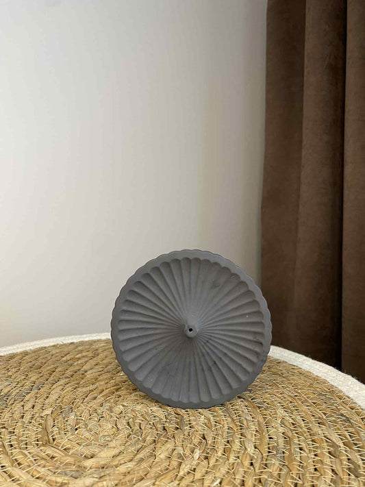 Patterned incense burner (black)