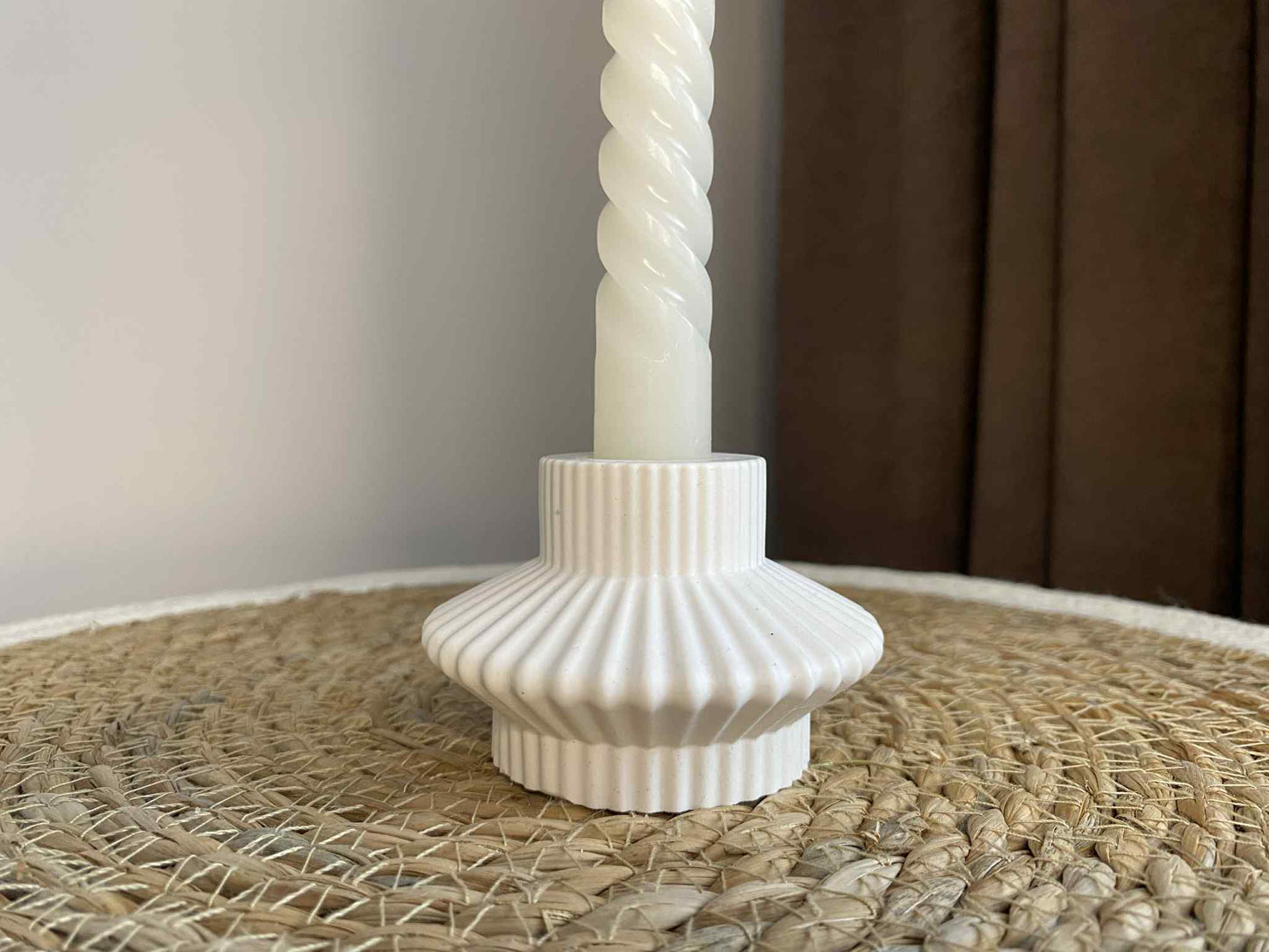 Moderni žvakidė modelis 1 (balta)