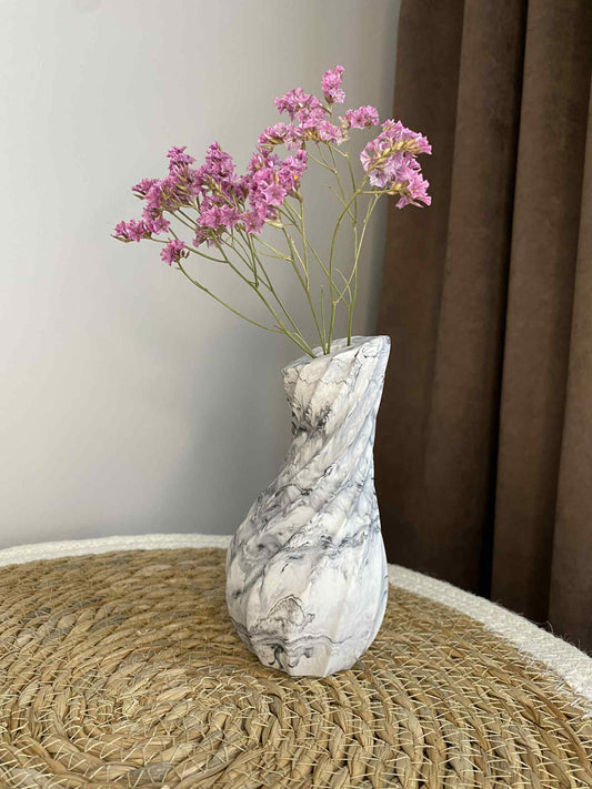 Gedrehte Vase (schwarz)