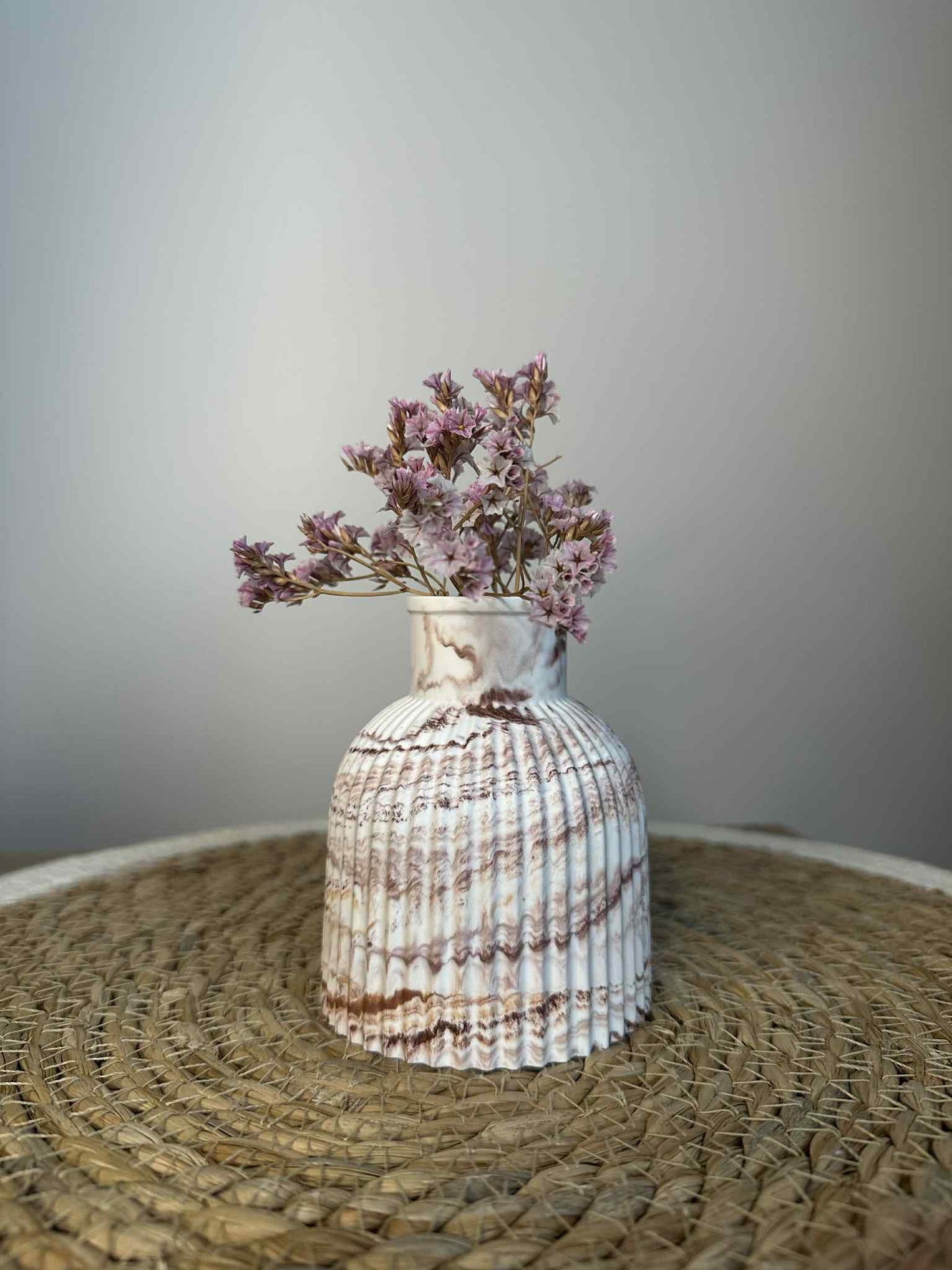 Jauki vazelė (ruda)