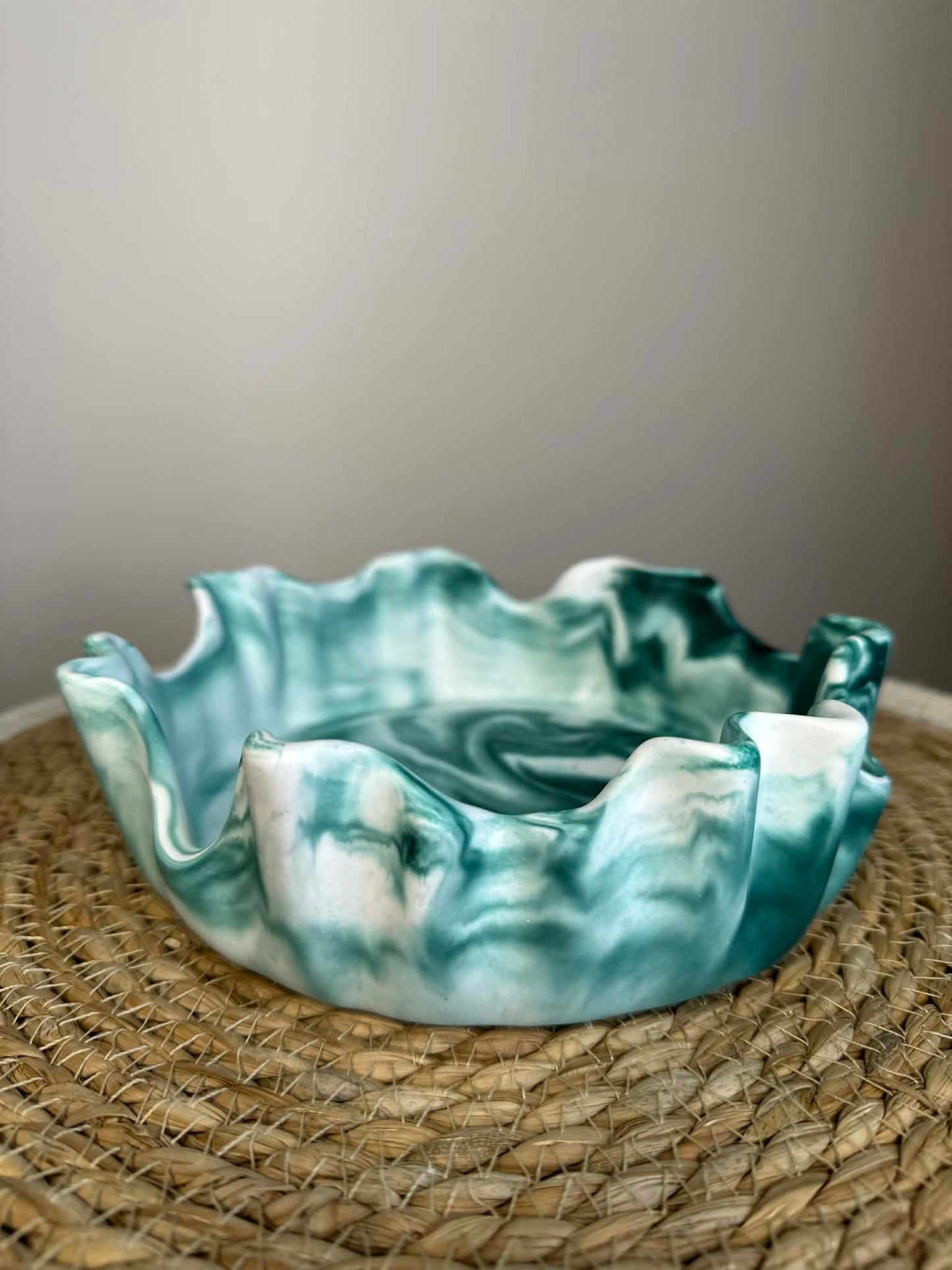 Išskirtinio stiliaus dubenėlis (moderni žalia)