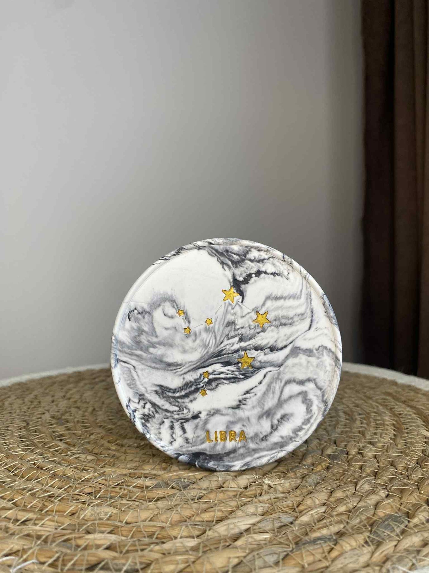 Padėkliukas su Svarstyklių žvaigždynu