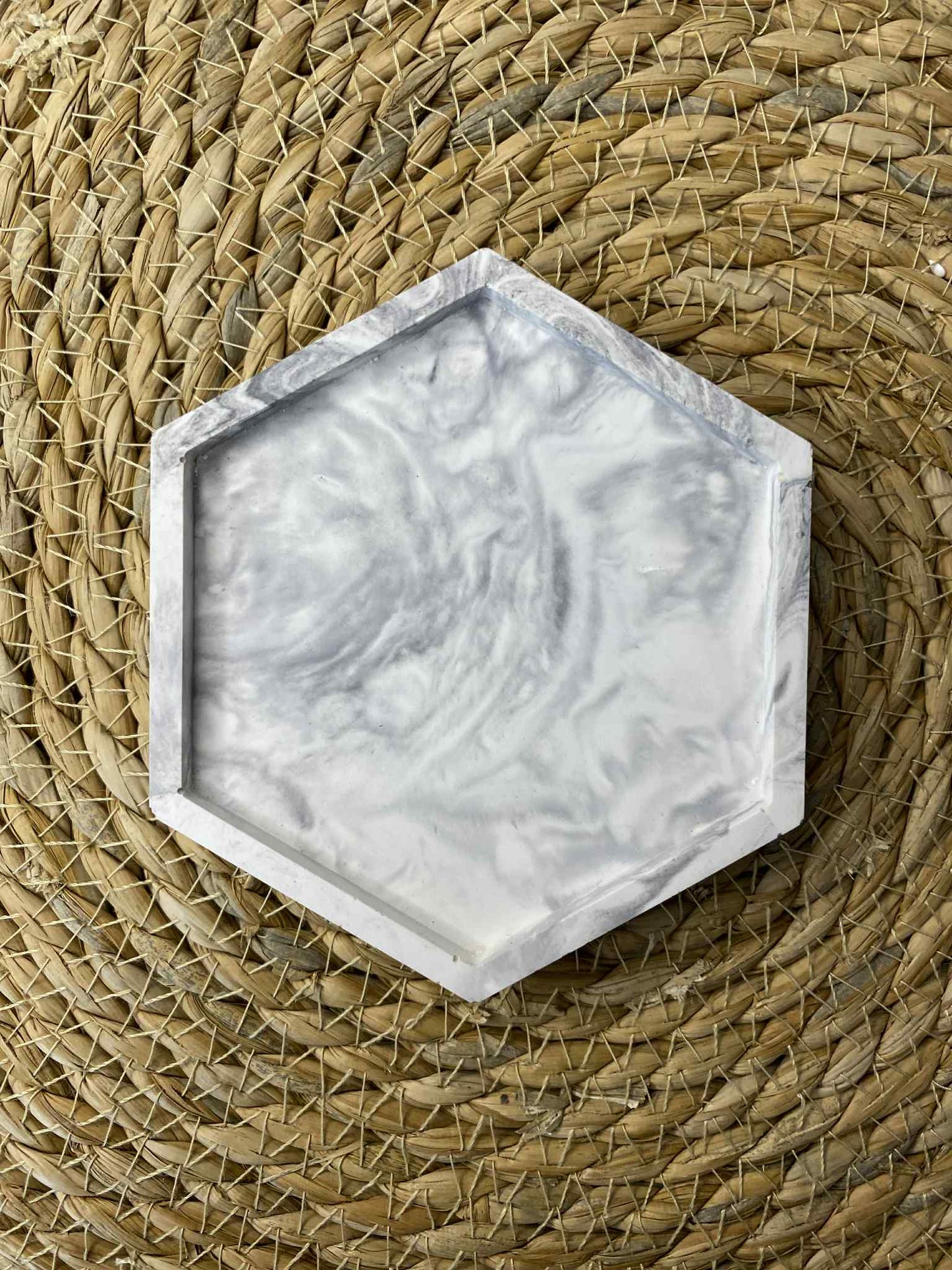 Šešiakampio formos padėkliukas (pilkas)