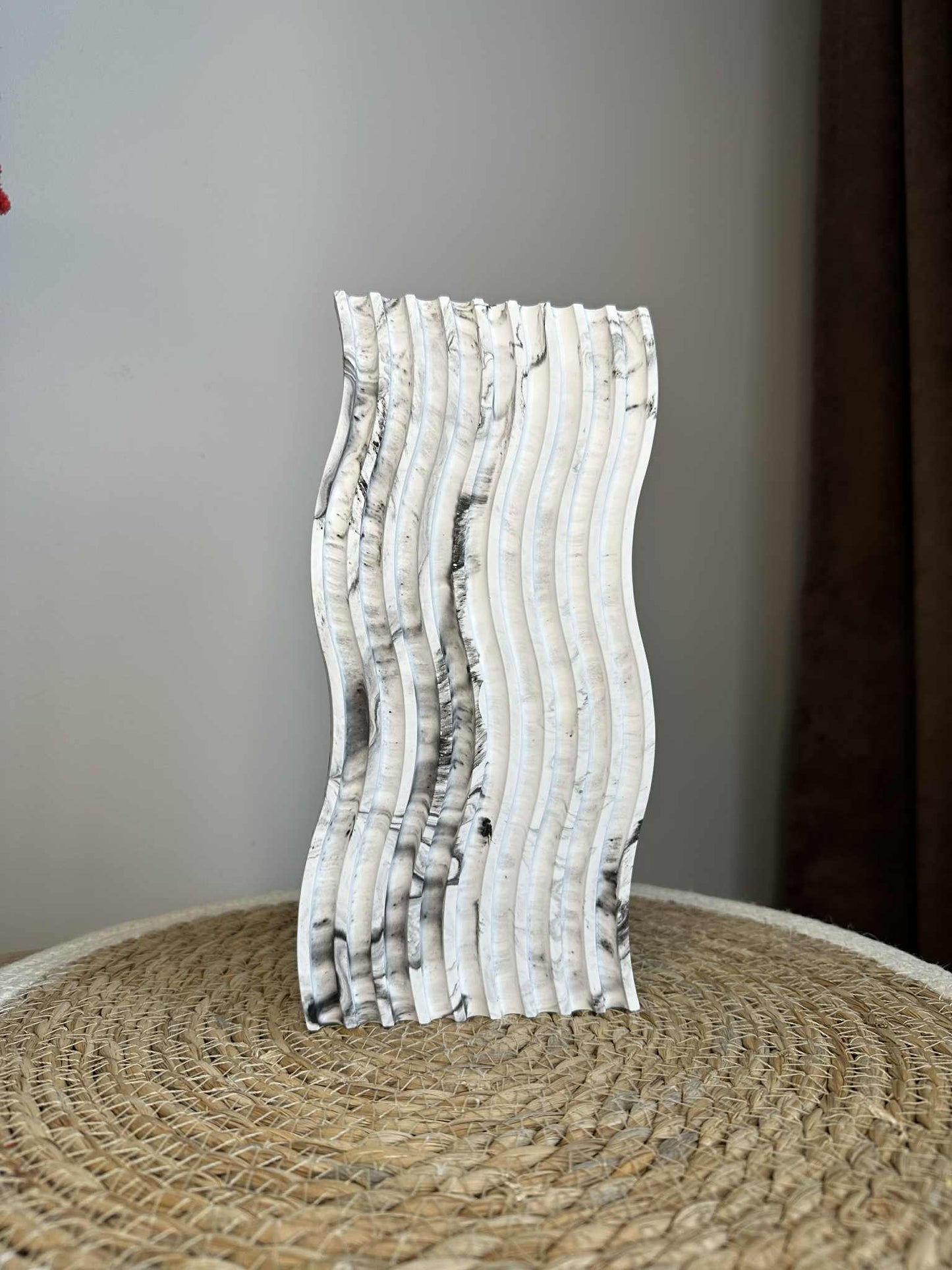 lange, wellenförmige Achterbahn (schwarz)