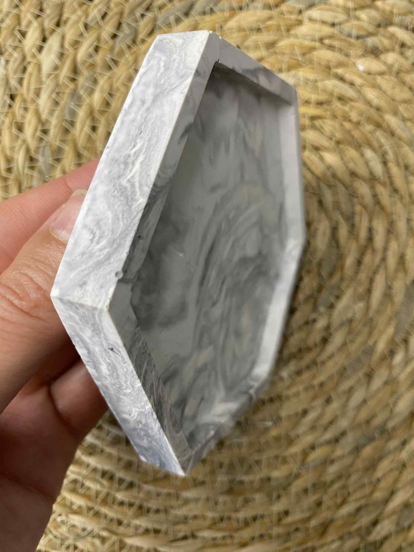 Šešiakampio formos padėkliukas (pilkas)