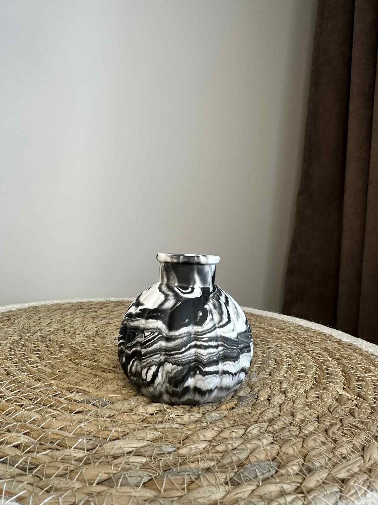 Runde Vase (schwarz)