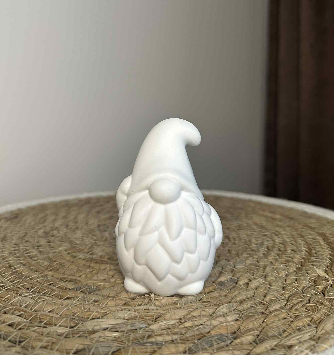 Nykštukas su barzda