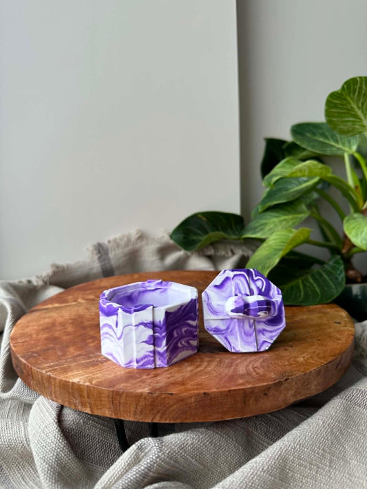 Dėžutė su kaspinėliu (violetinė)