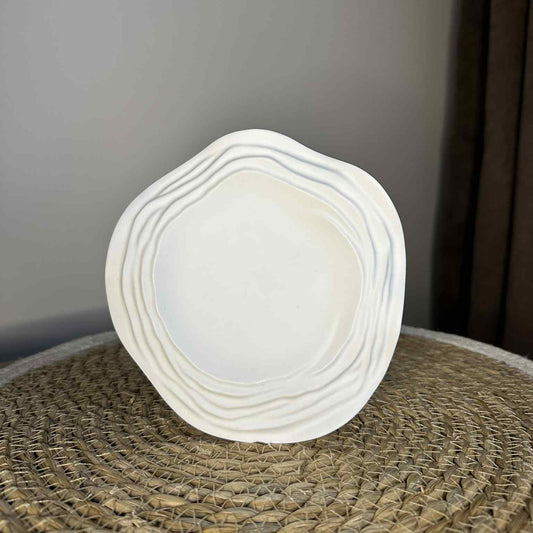 Mažesnis baltas padėkliukas "Kalnai"