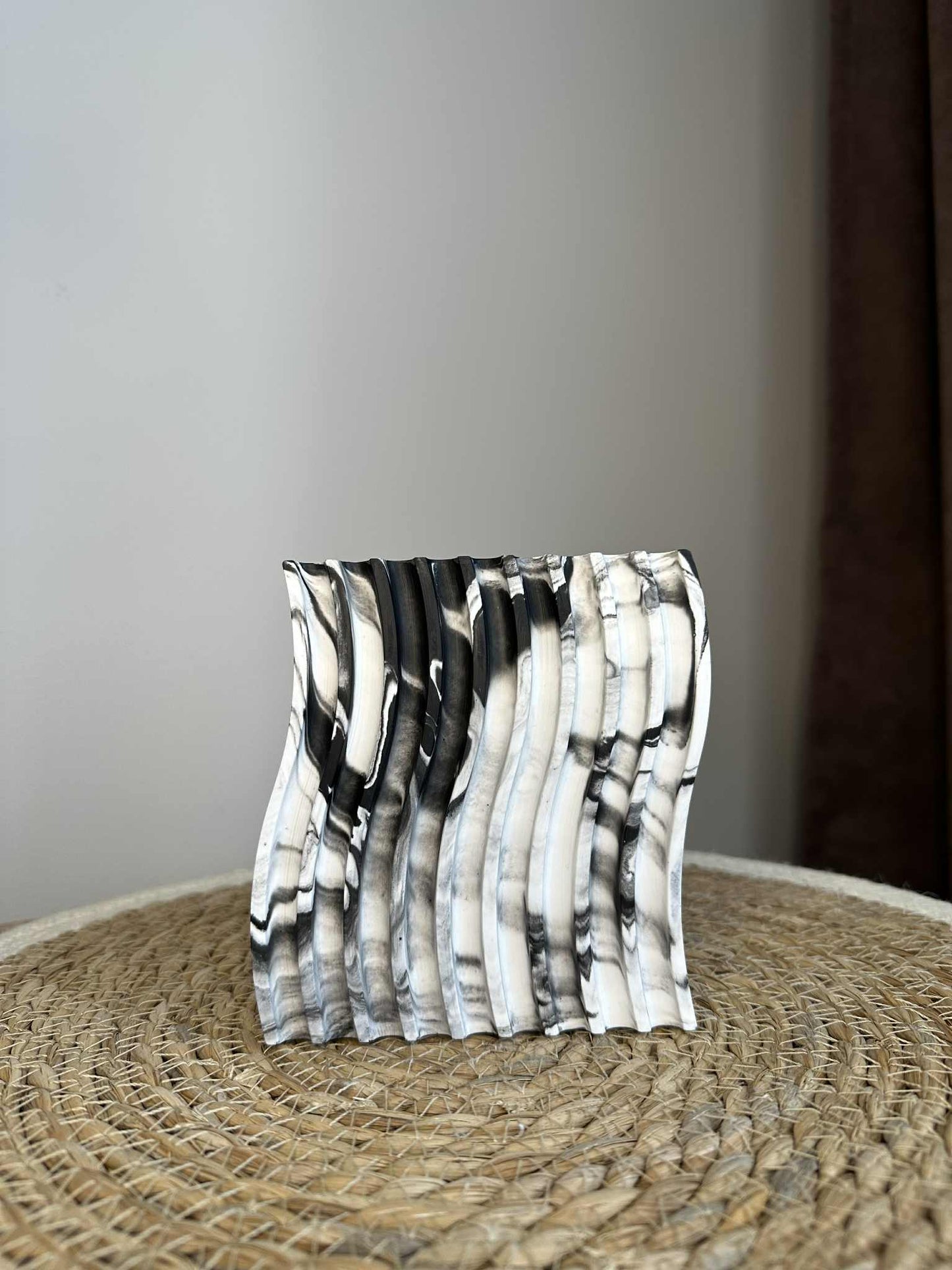 Banguotas padėkliukas (juodas)