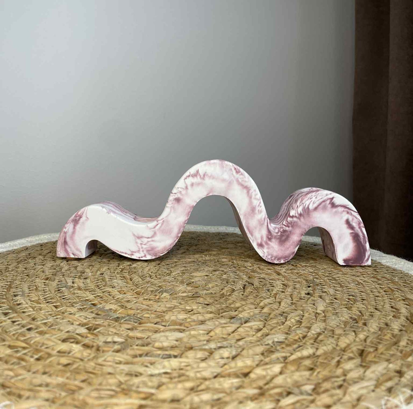 Lenkta žvakidė (violetinė)