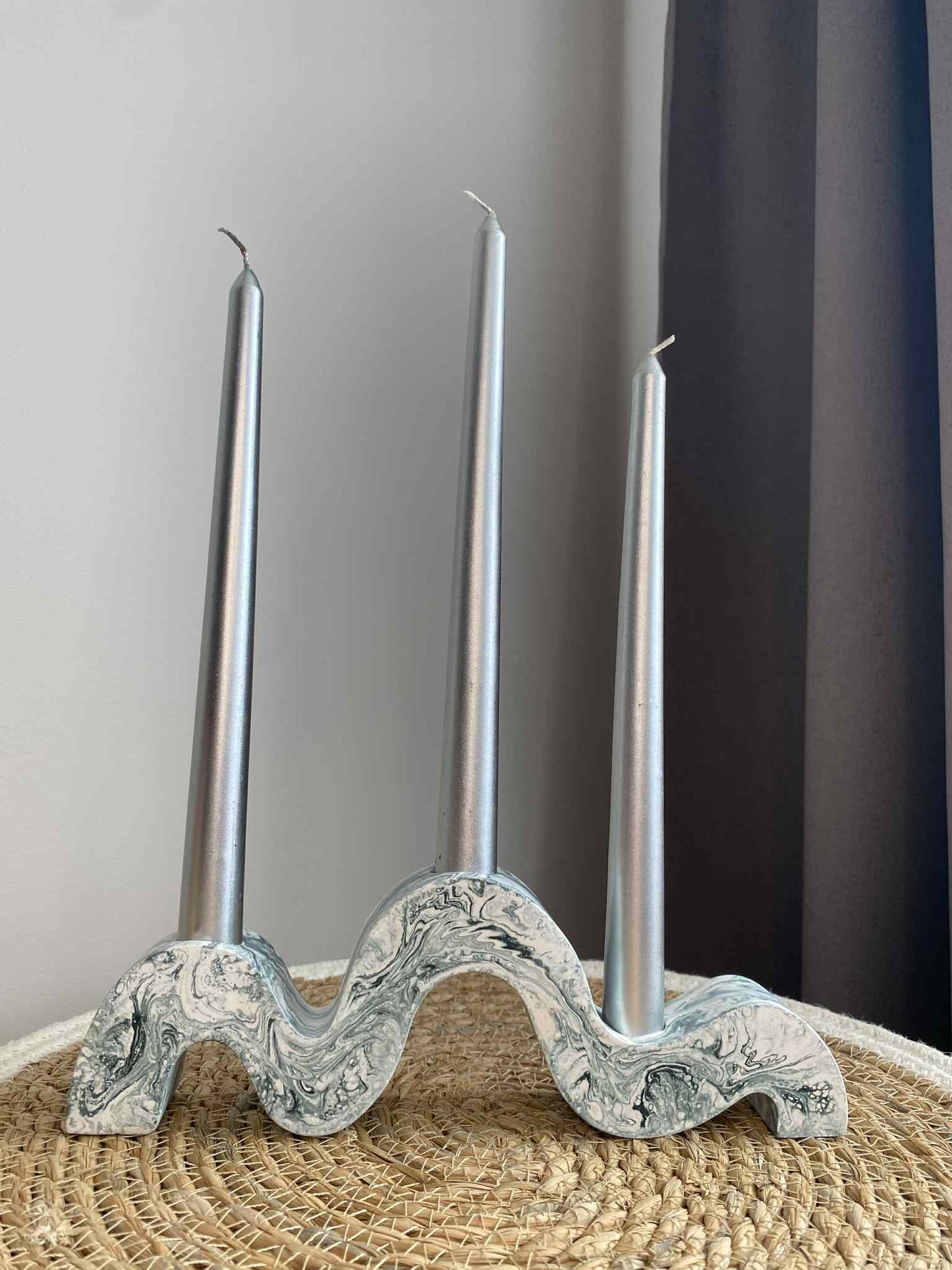 Lenkta žvakidė (žalsva)