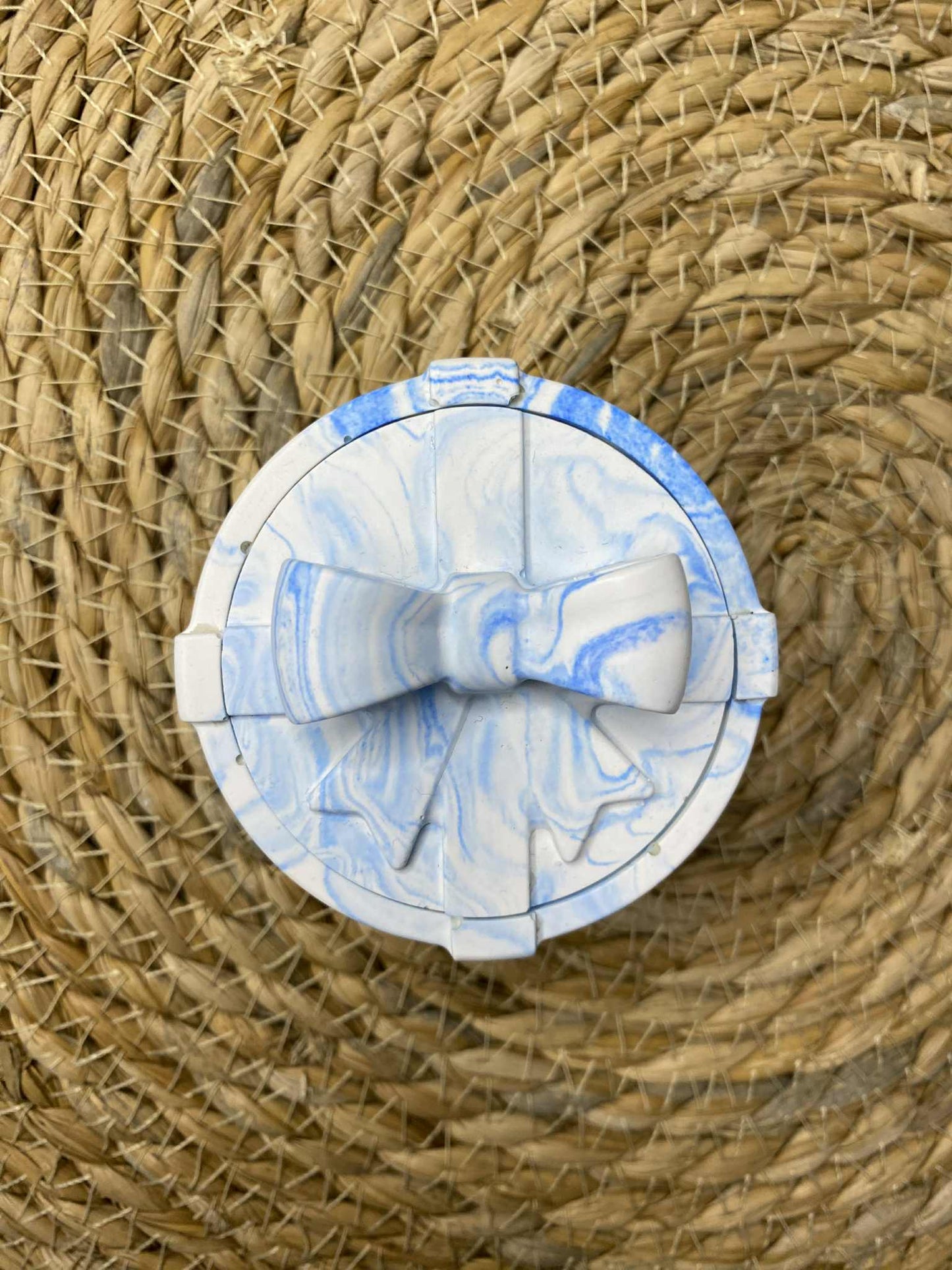 Ovali dėžutė su kaspinėliu (mėlyna)