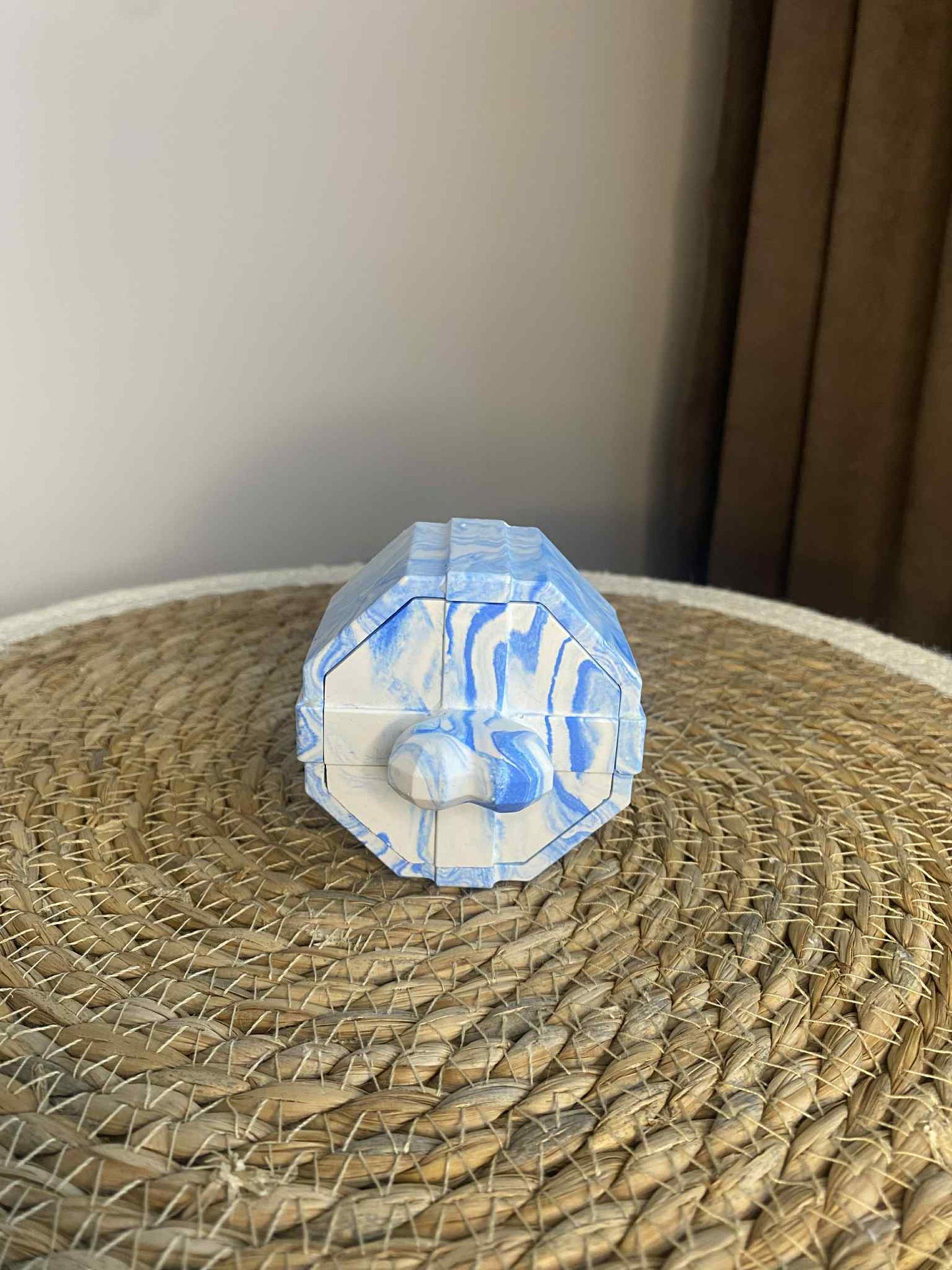 Dėžutė su kaspinėliu (mėlyna)