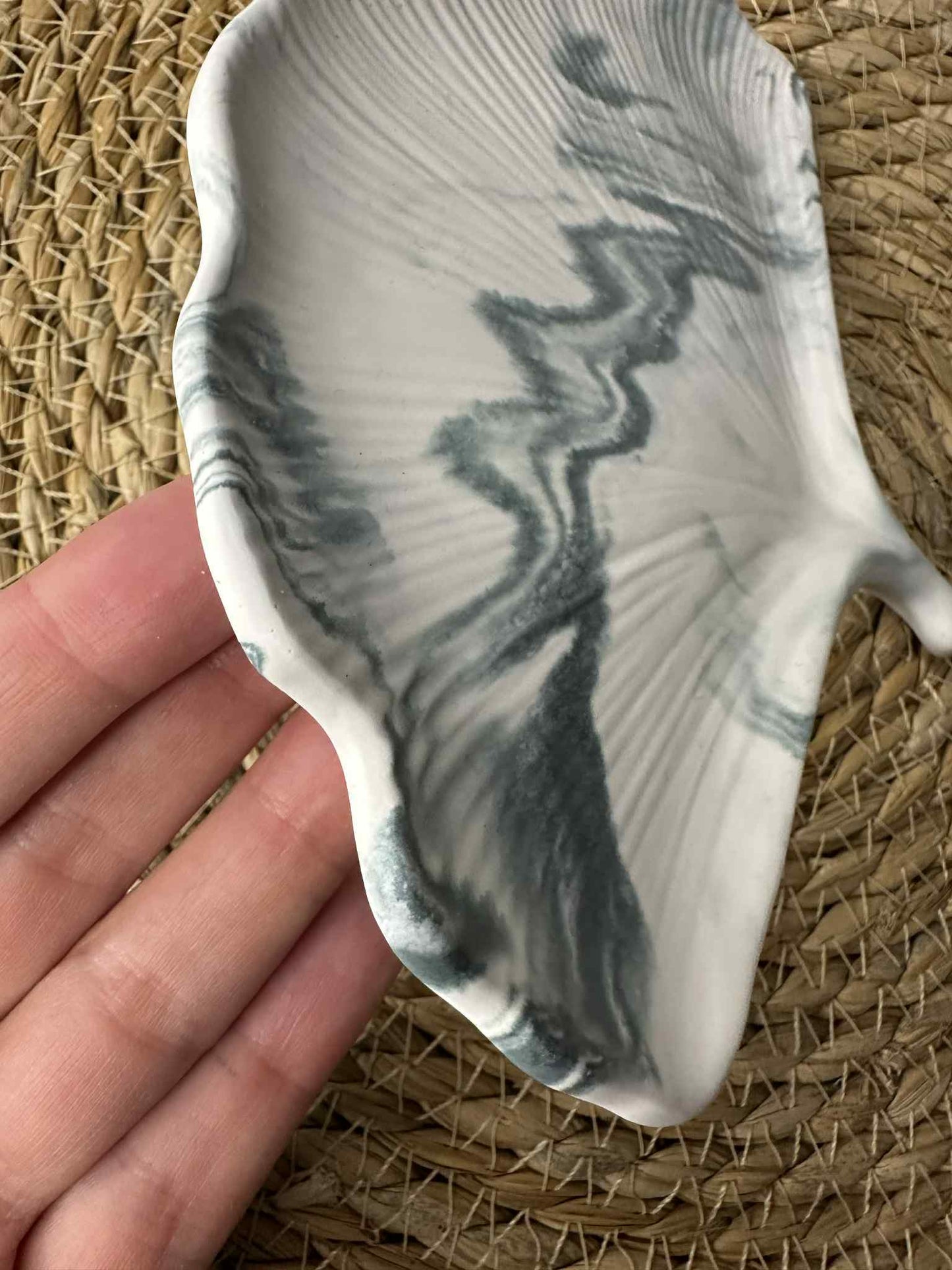 Ginkmedžio lapo padėkliukas (moderni žalia)