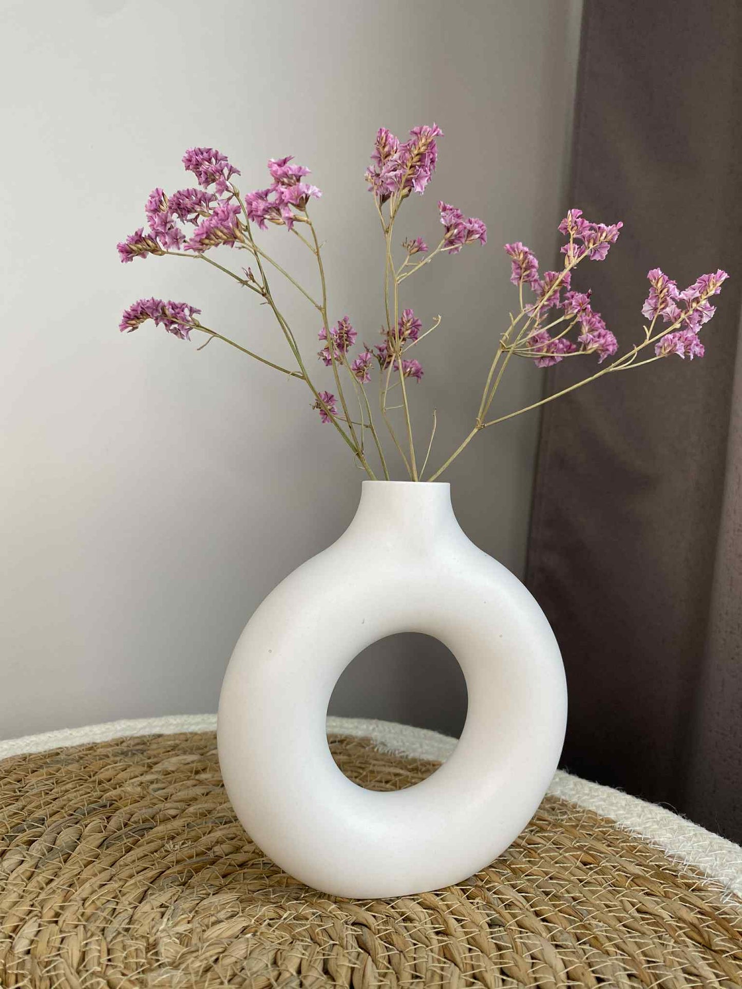 Ovali vazelė (balta)