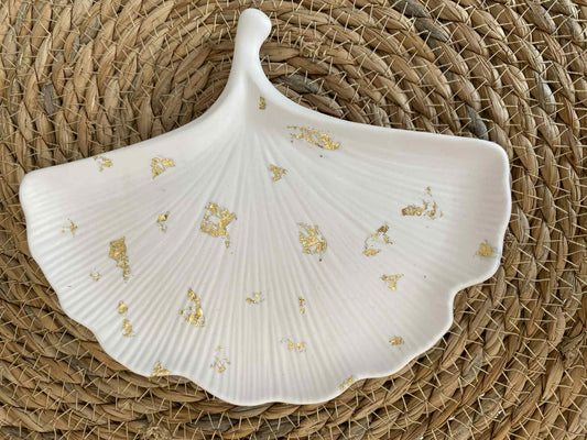 Ginkmedžio lapo padėkliukas (balta/auksinė)