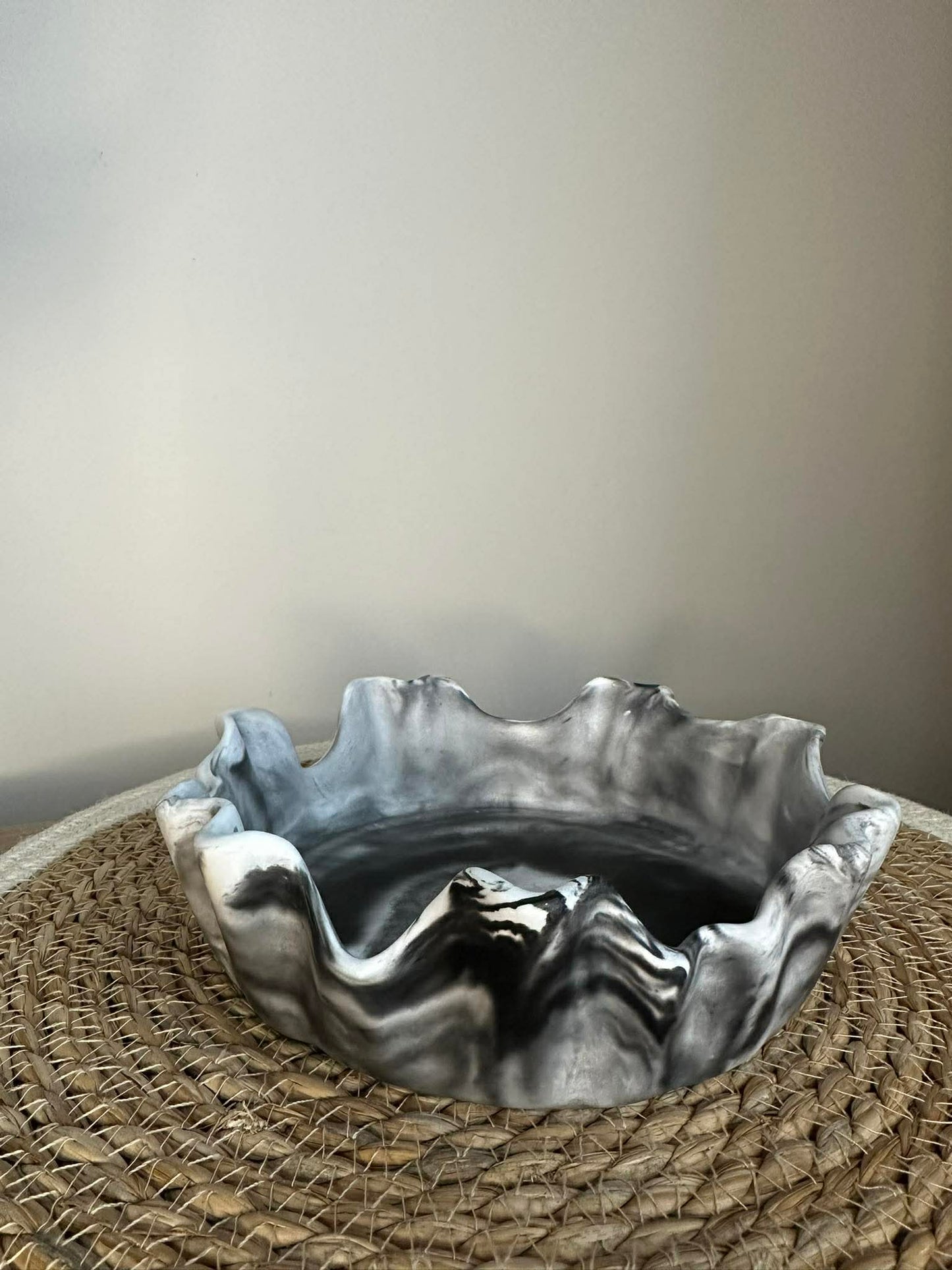 Išskirtinio stiliaus dubenėlis (juodas)