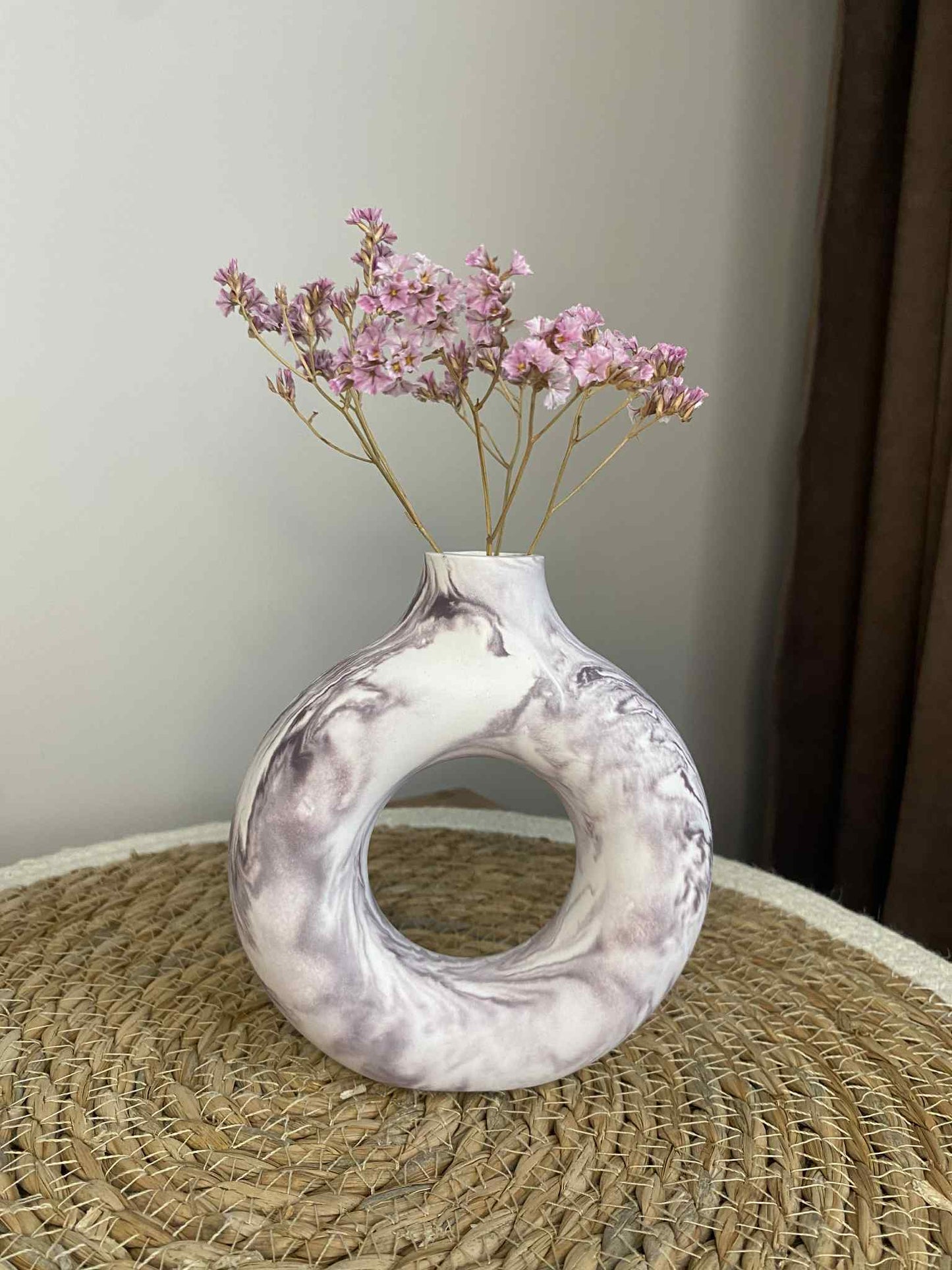 Ovali vazelė (tamsi violetinė)