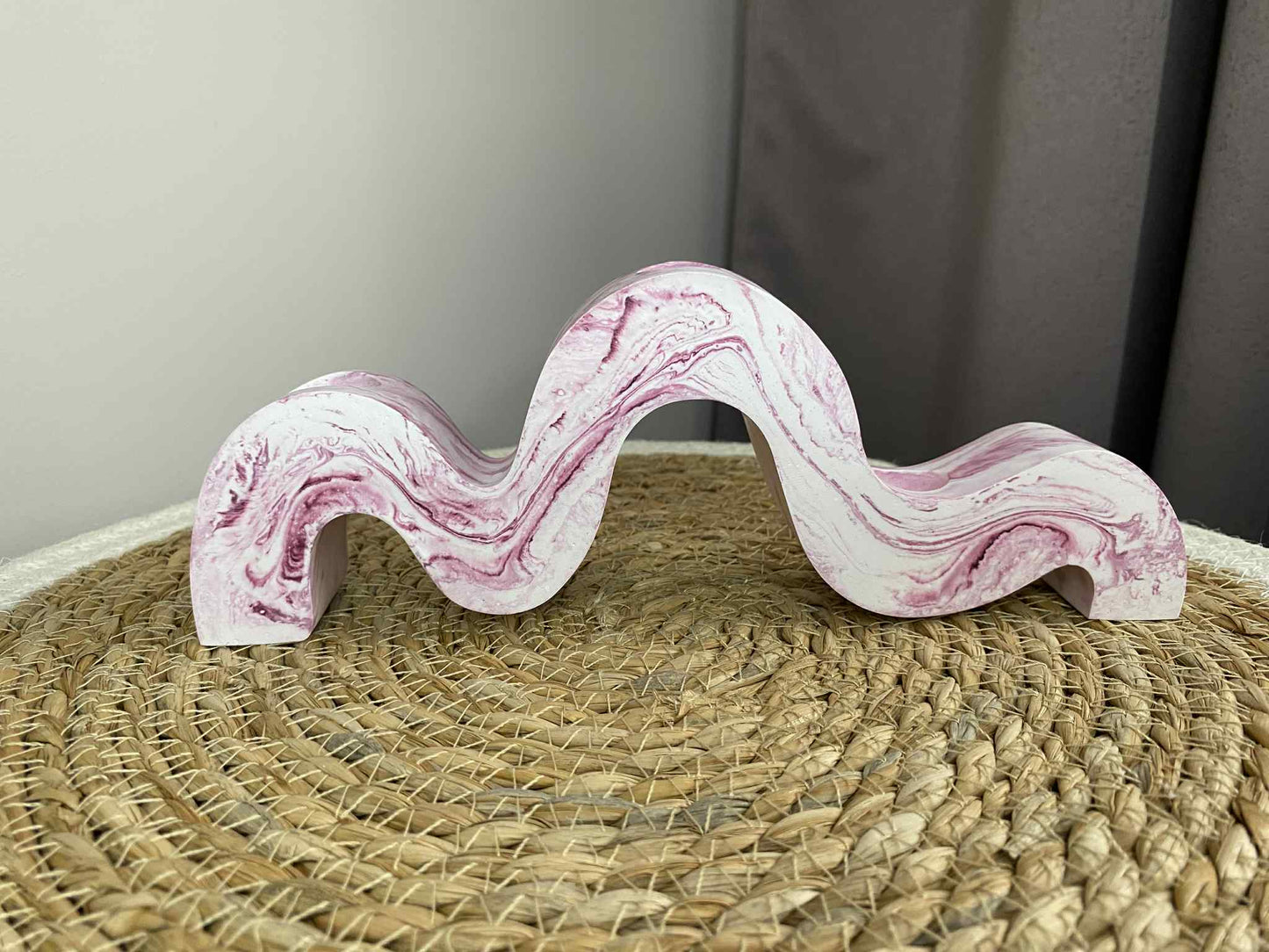 Lenkta žvakidė (rausva)