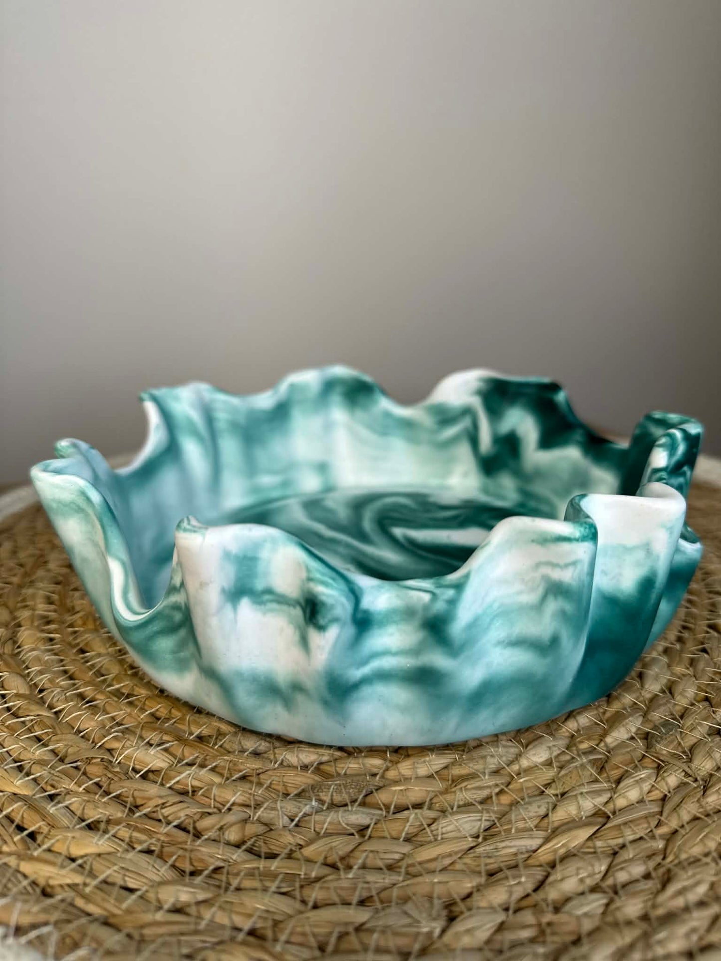 Išskirtinio stiliaus dubenėlis (moderni žalia)