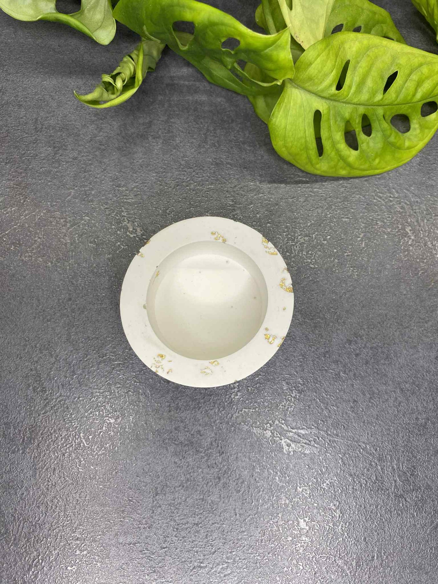 One-piece candlestick (white gold)