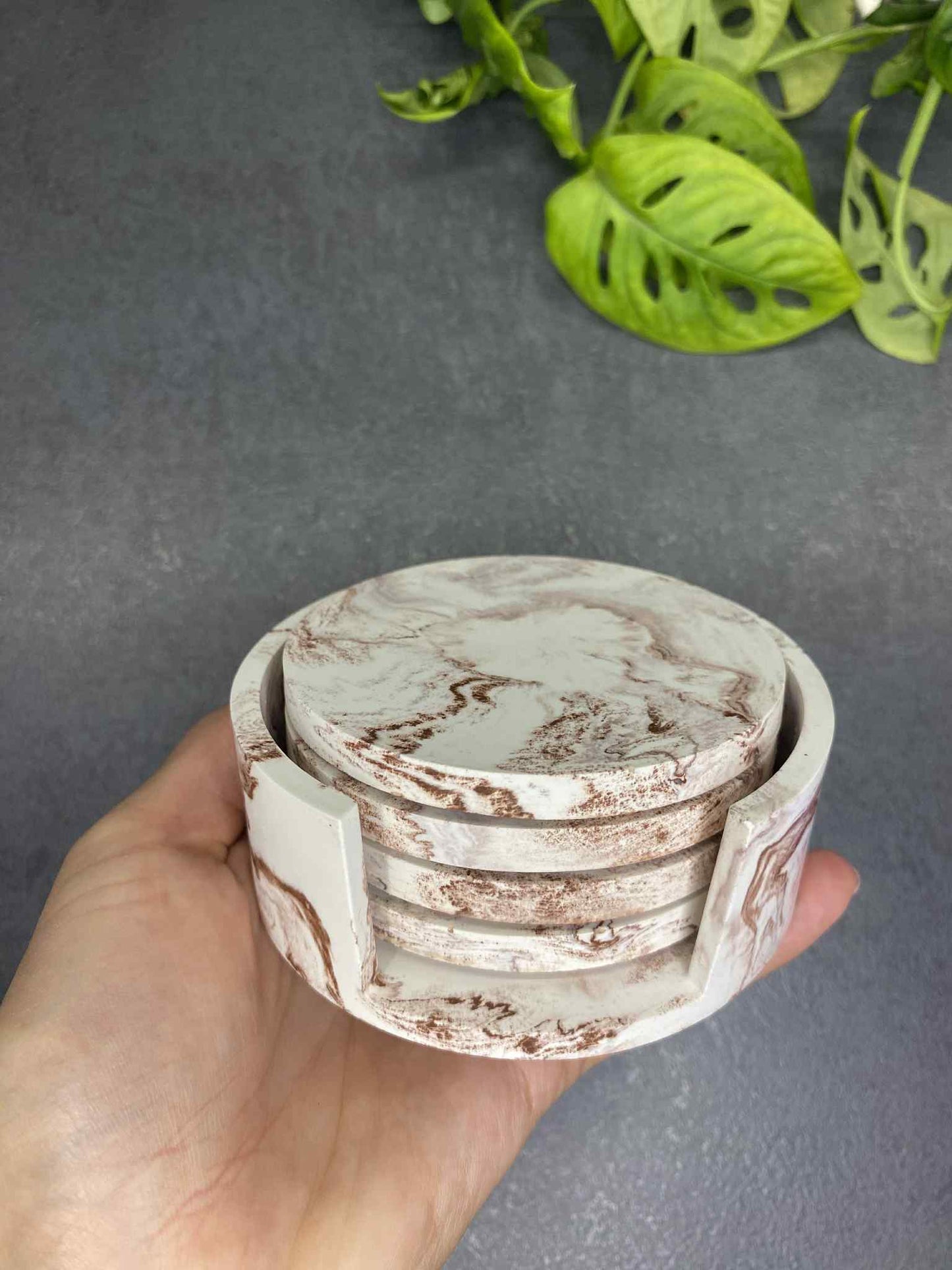 Set of coasters (brown)