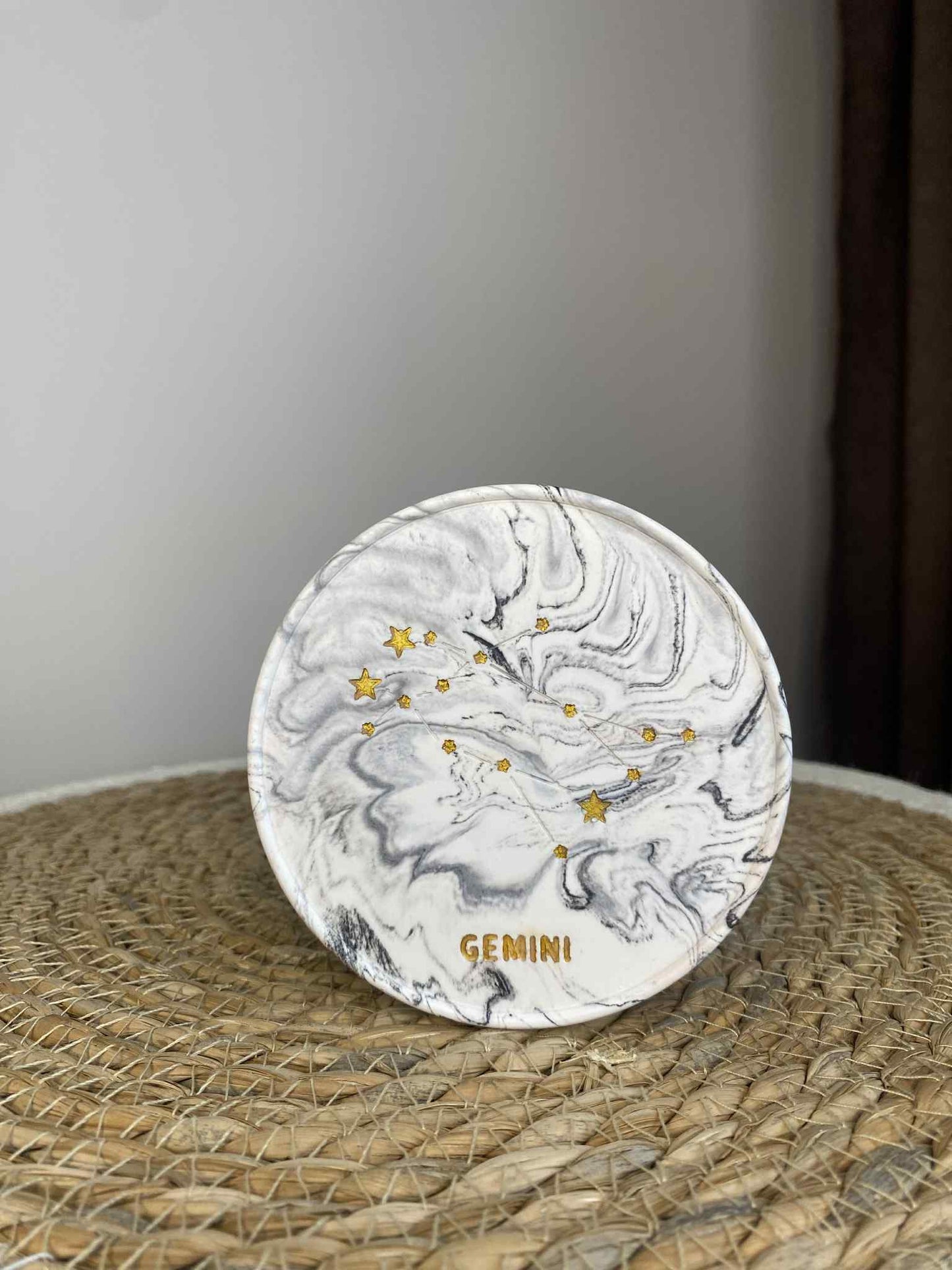 Padėkliukas su Dvynių žvaigždynu