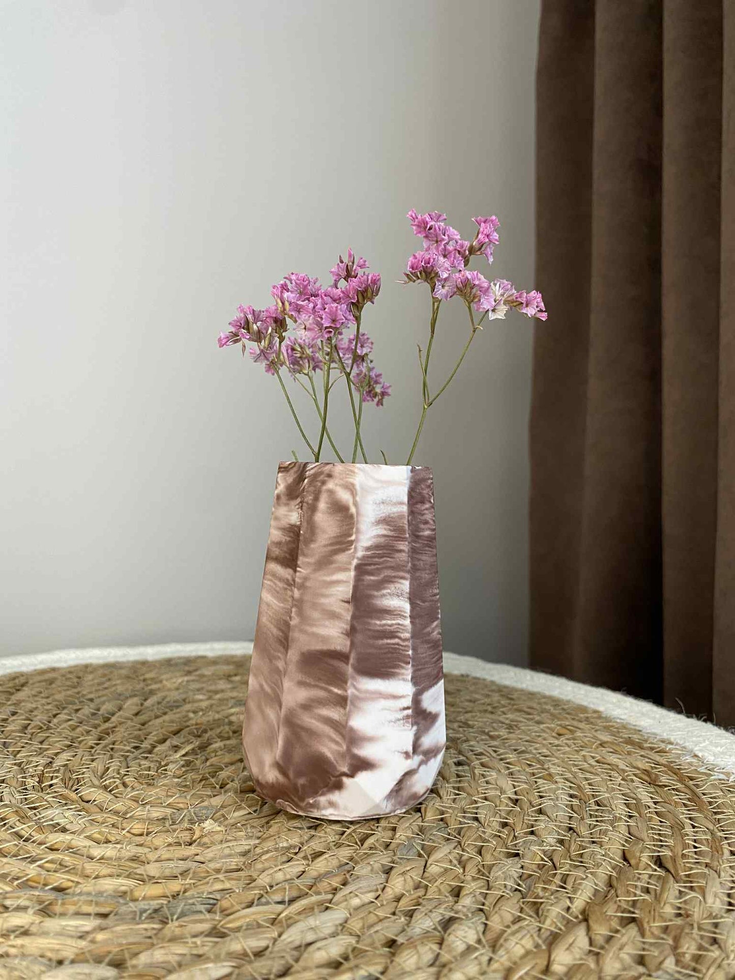 Modern vase (brown)