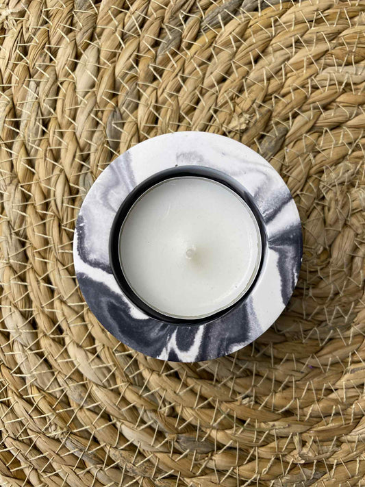 One-piece candlestick (black)