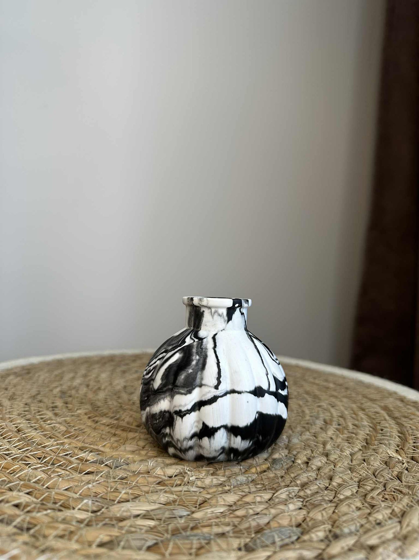 Runde Vase (schwarz)