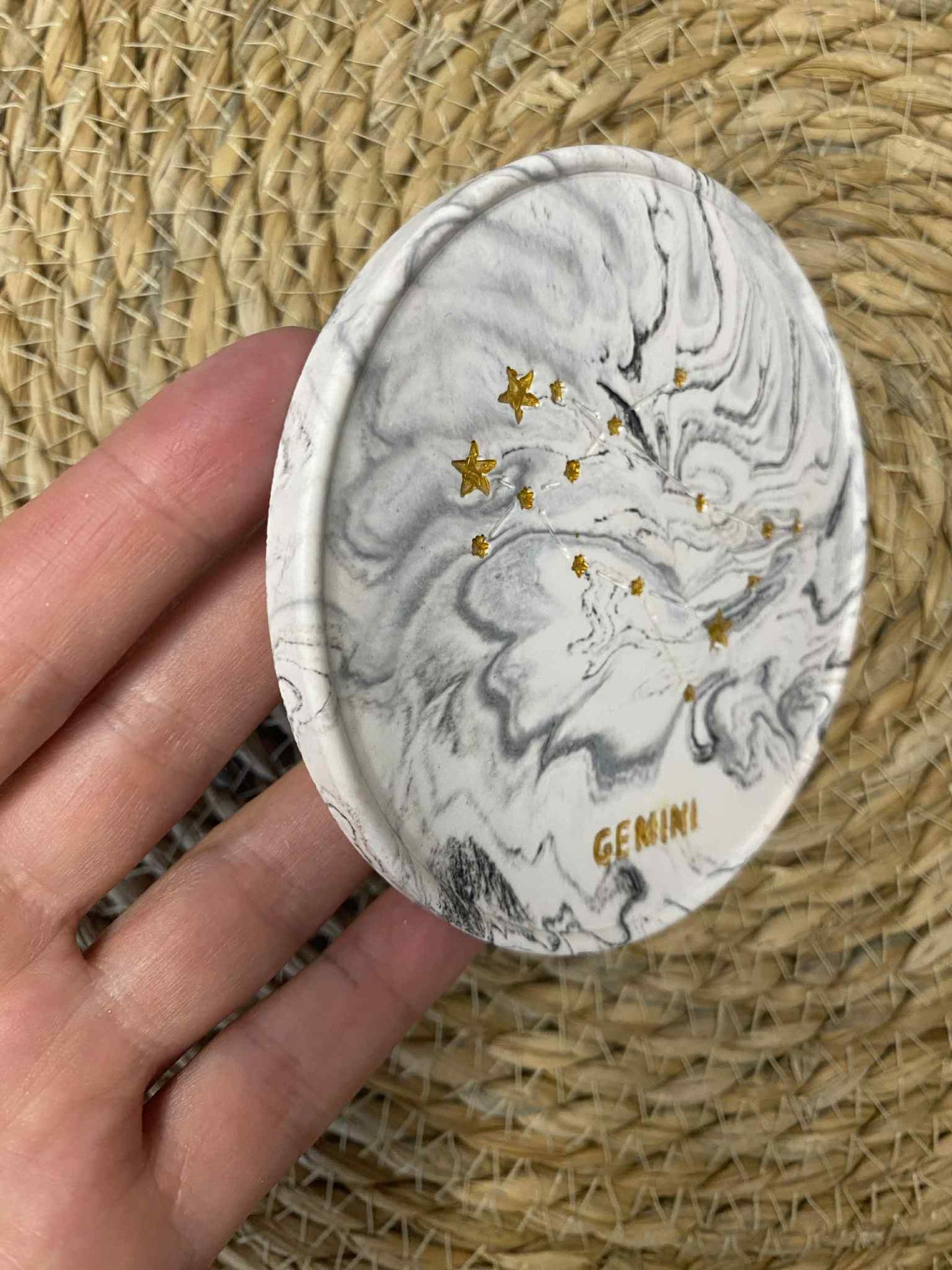 Padėkliukas su Dvynių žvaigždynu