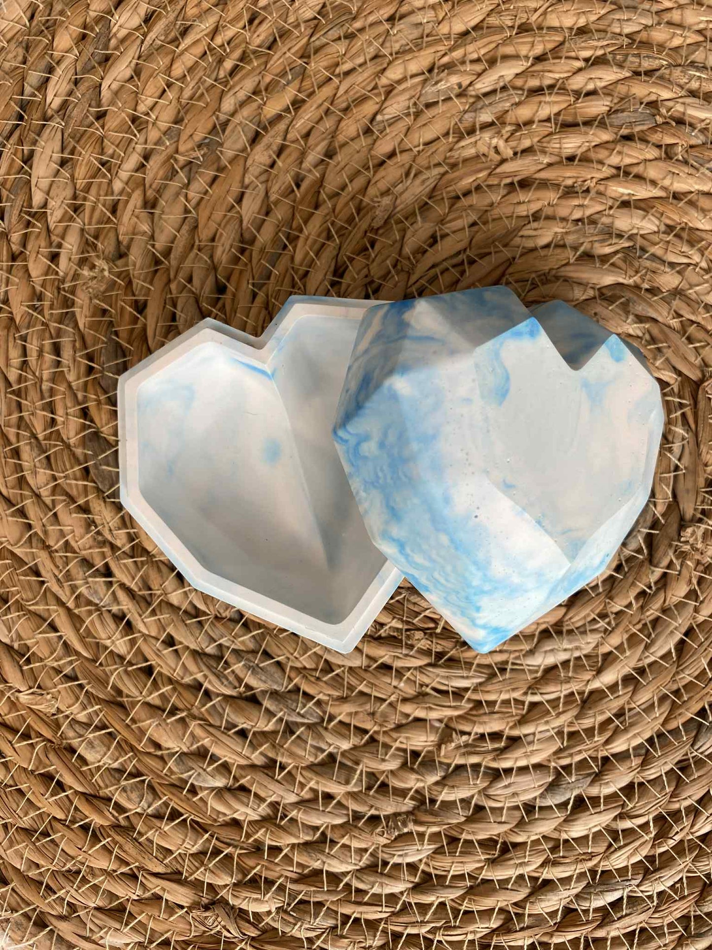 Širdelės formos dėžutė (mėlyna)