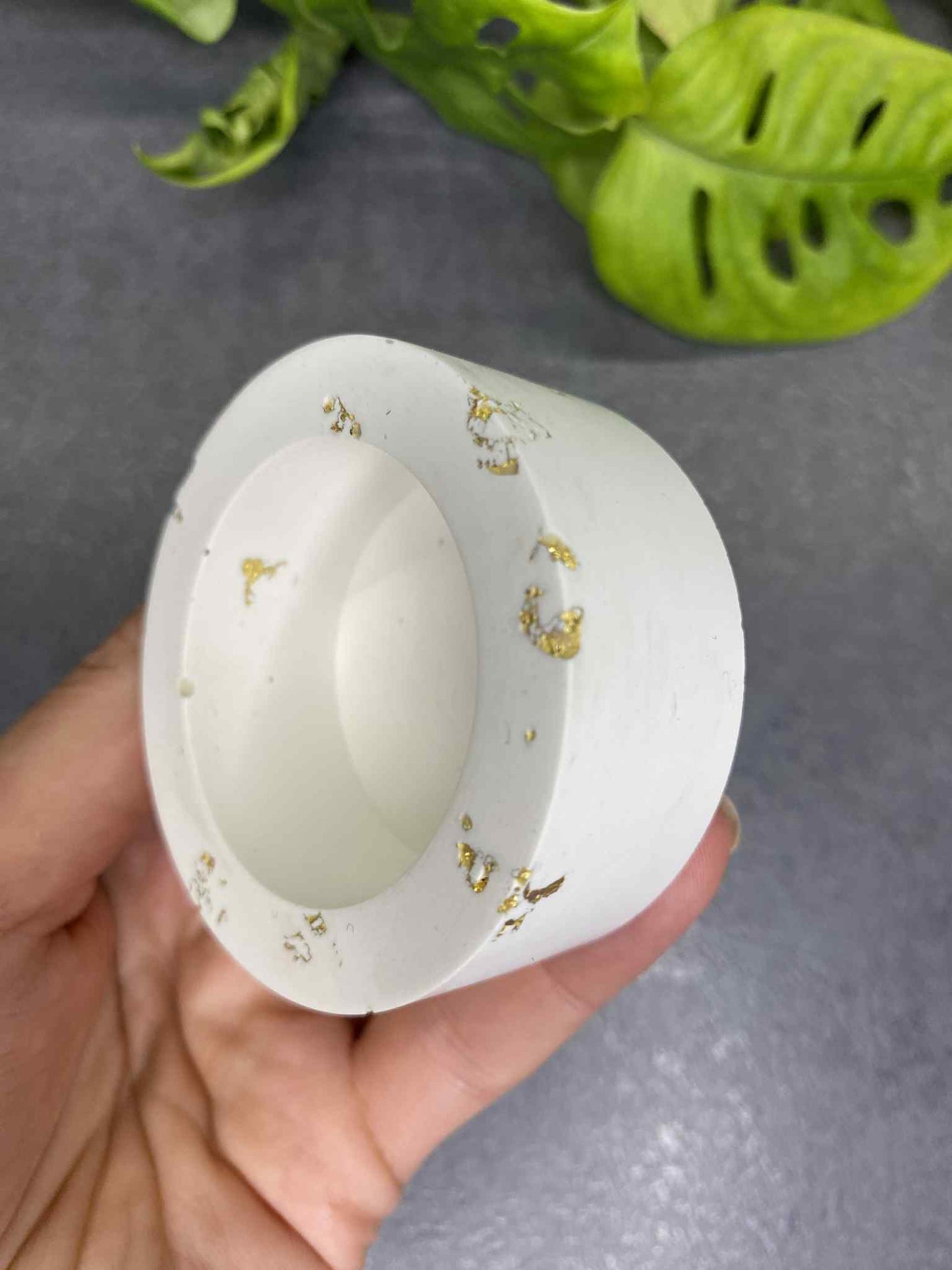 One-piece candlestick (white gold)