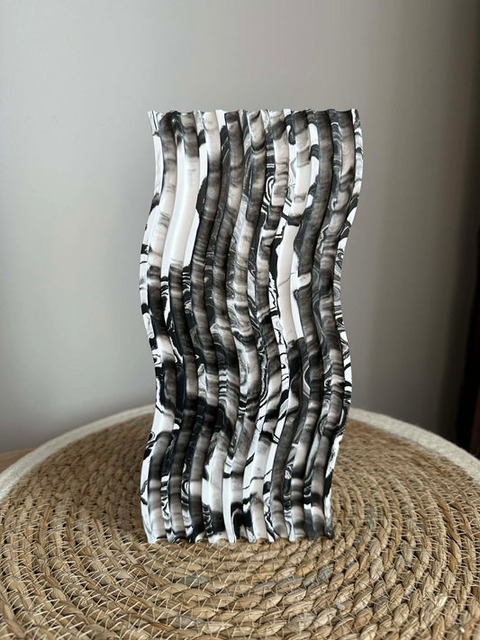 llgas banguotas padėkliukas (juodas marmuras)