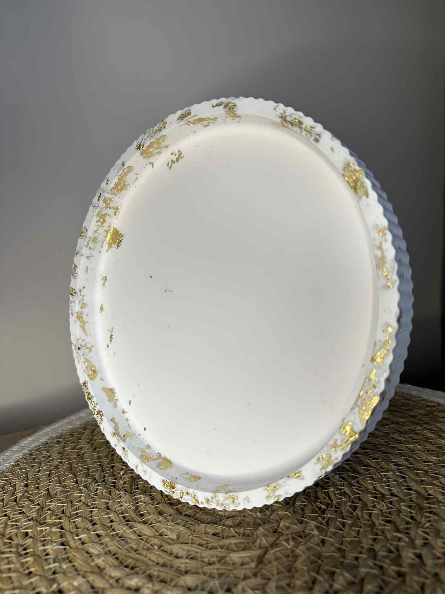 Universalus padėklas su indeliu (balta/auksinė)