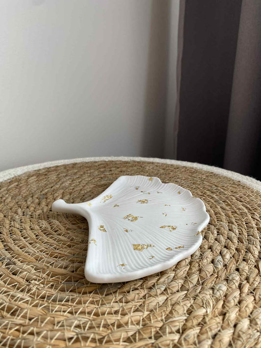 Ginkmedžio lapo padėkliukas (balta/auksinė)