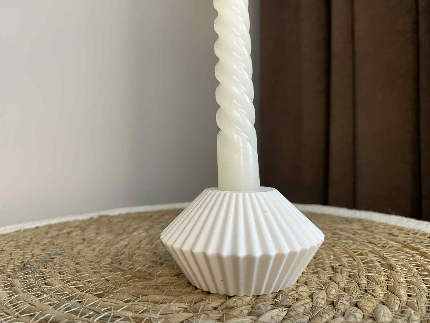 Moderni žvakidė modelis 3 (balta)