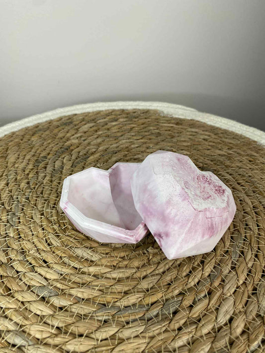 Širdelės formos dėžutė (rausva)