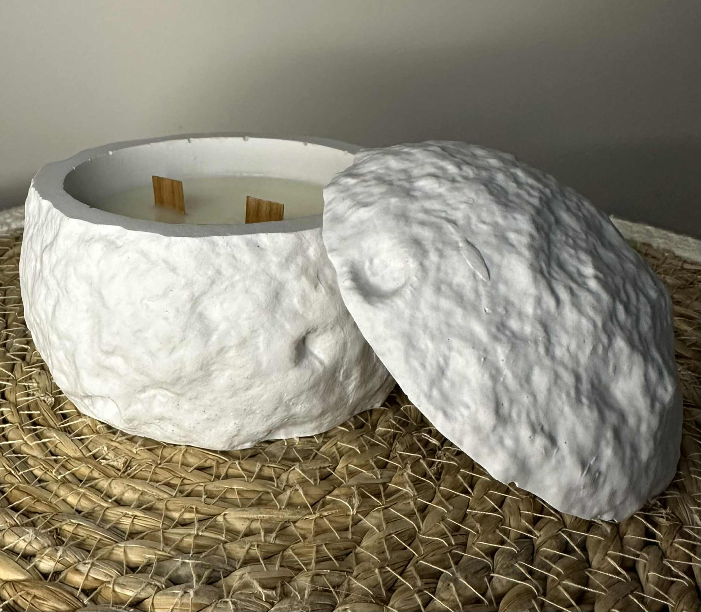 Jesmonito žvakė „Mėnulio šviesa“