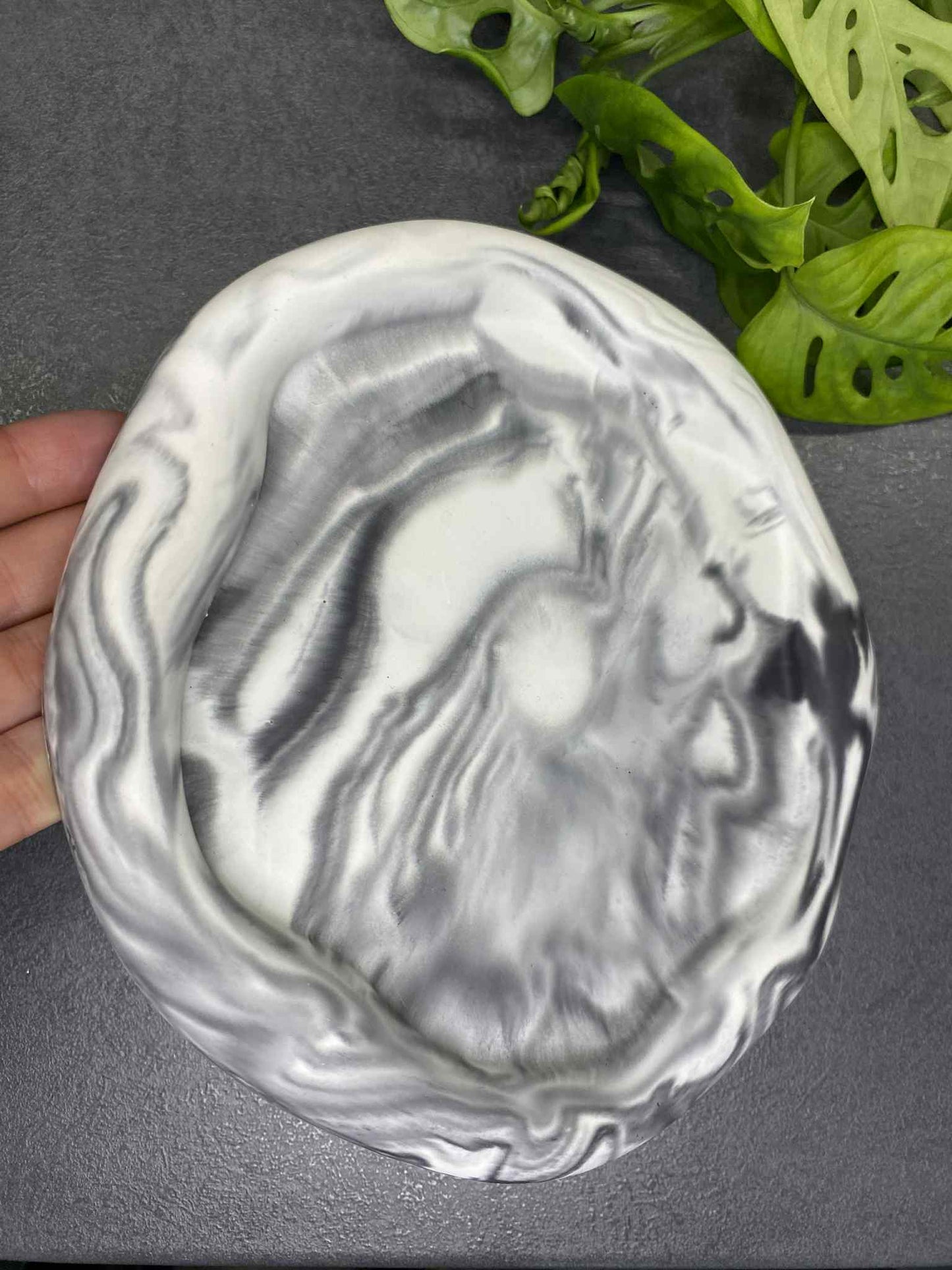 Padėkliukas apvalus debesėlis (juodas)