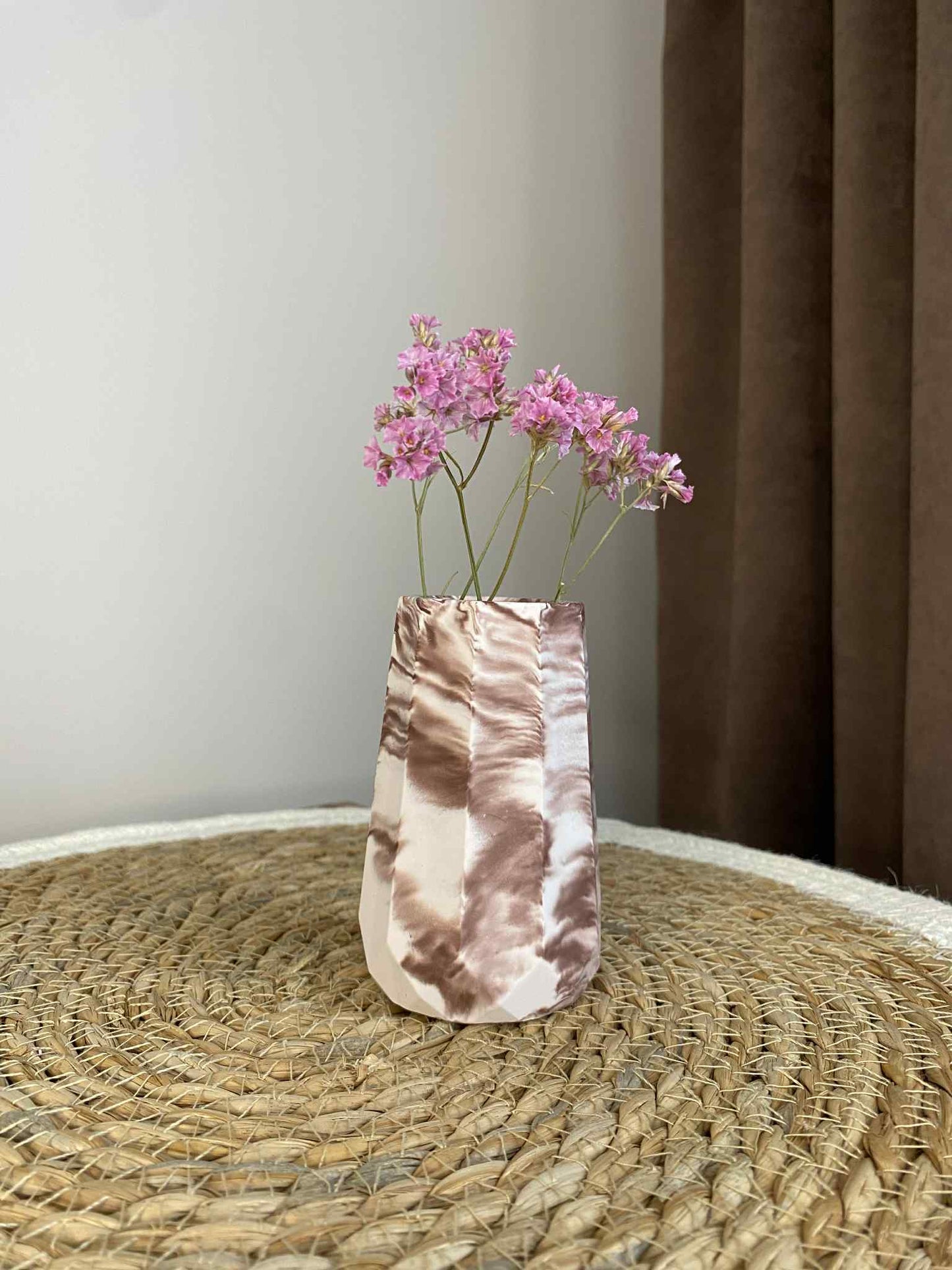 Modern vase (brown)