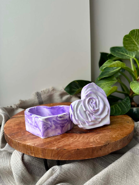 Dėžutė su dangteliu „Rožės širdis“ (violetinė)