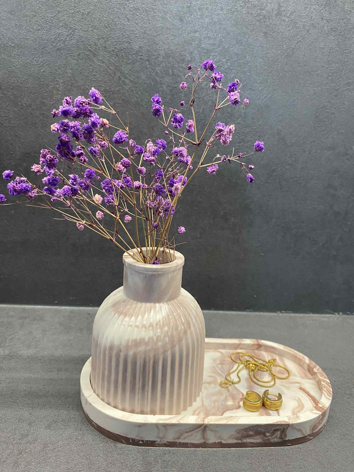 Decorative vase (light)