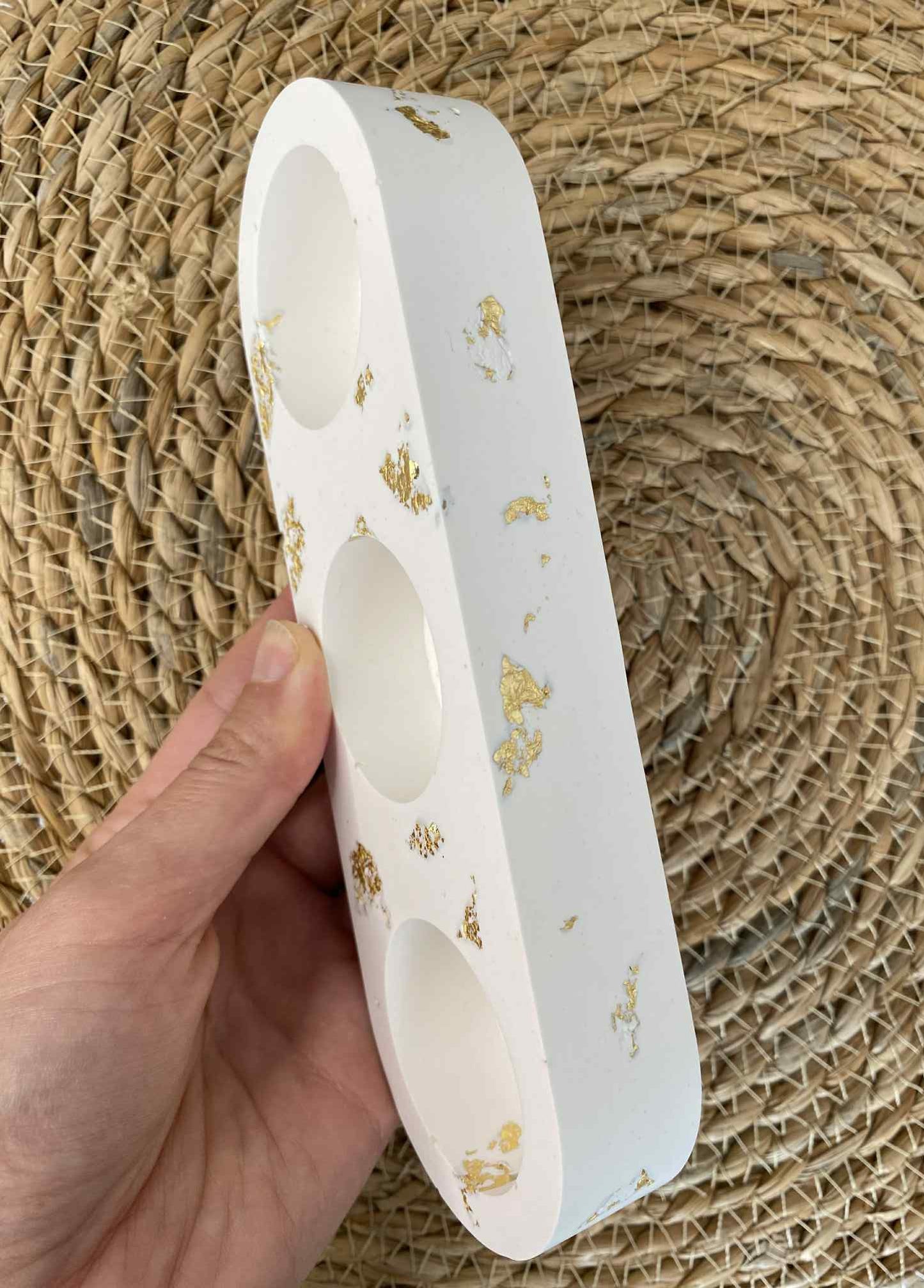 Trijų dalių žvakidė (balta/auksinė)