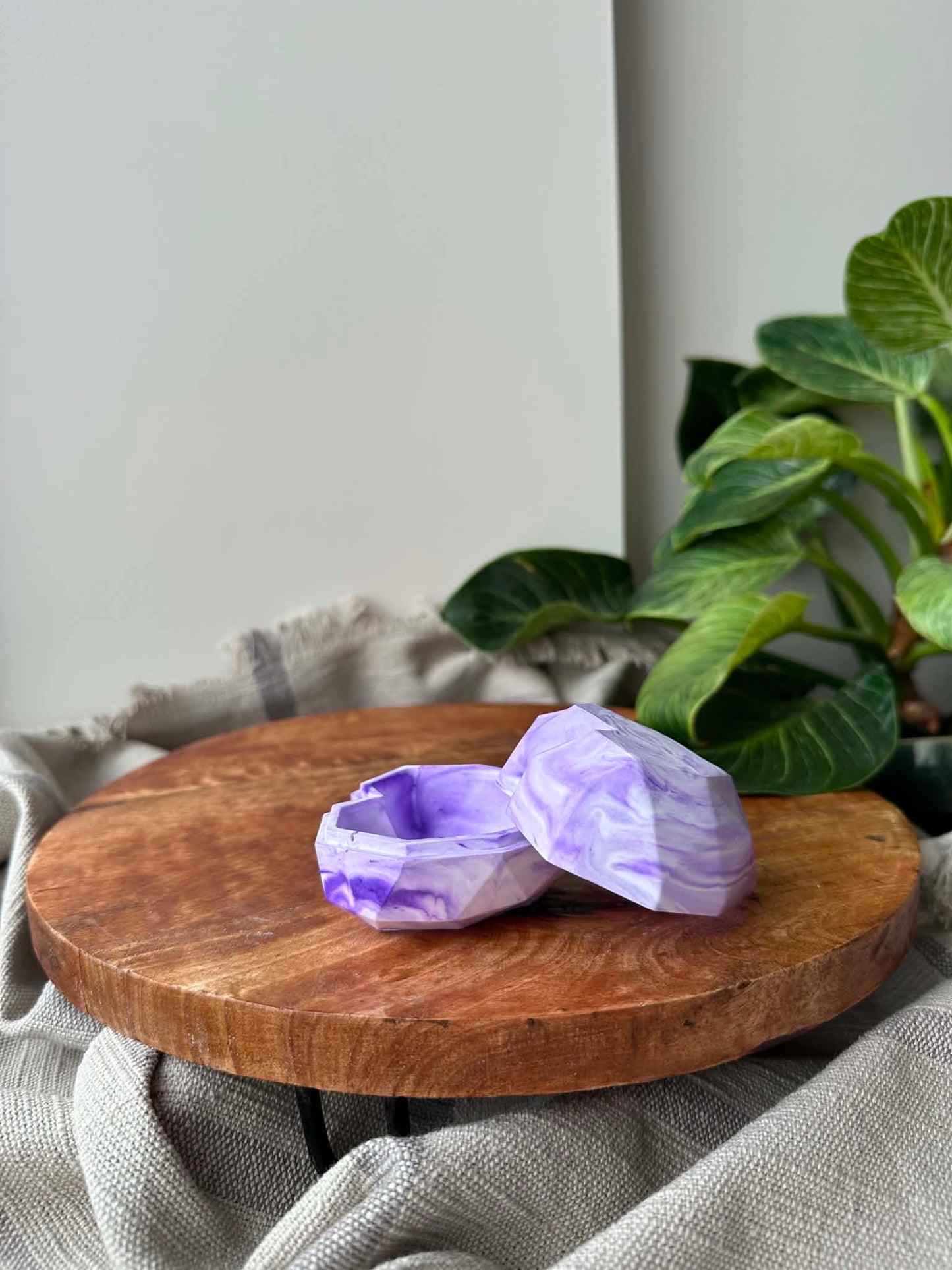 Širdelės formos dėžutė (violetinė)